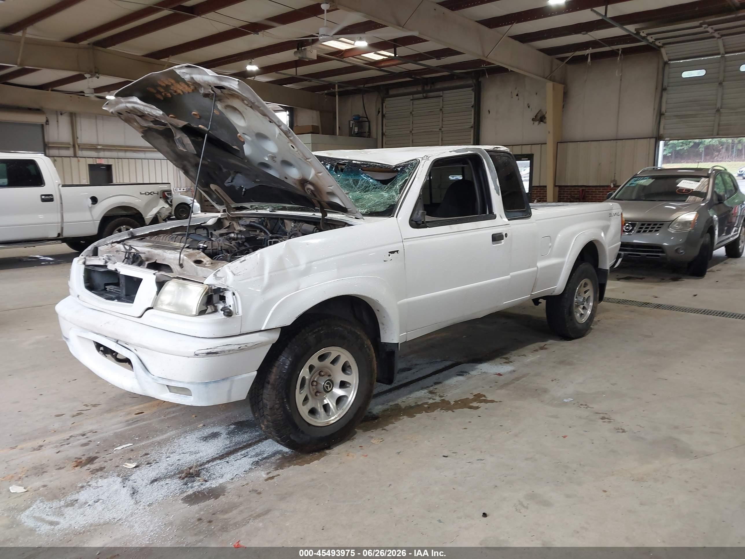 2002 Mazda B3000 Ds White vin: 4F4YR16U52TM05871