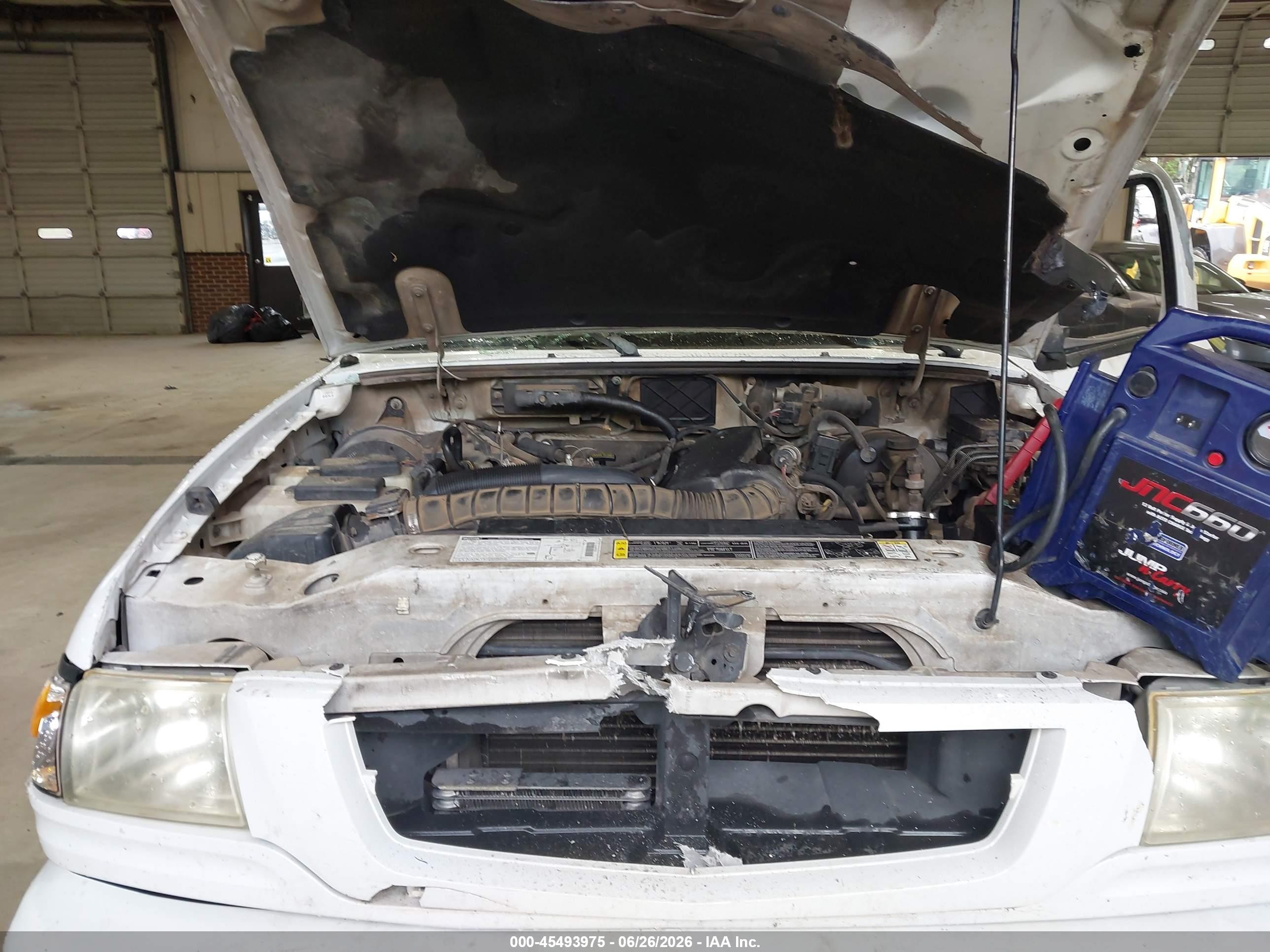 2002 Mazda B3000 Ds White vin: 4F4YR16U52TM05871