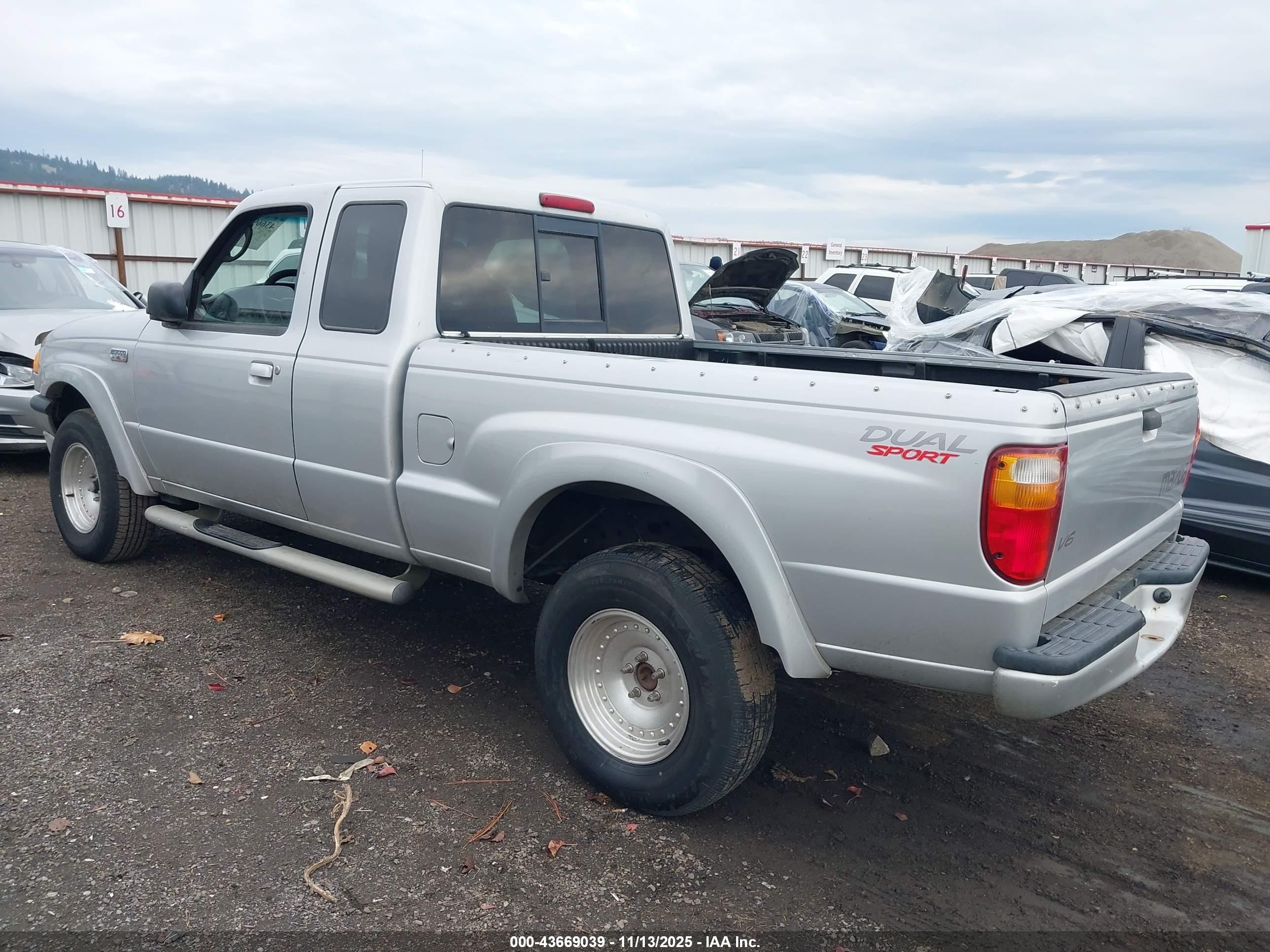 2004 Mazda B3000 Ds Серебряный vin: 4F4YR16U54TM05680