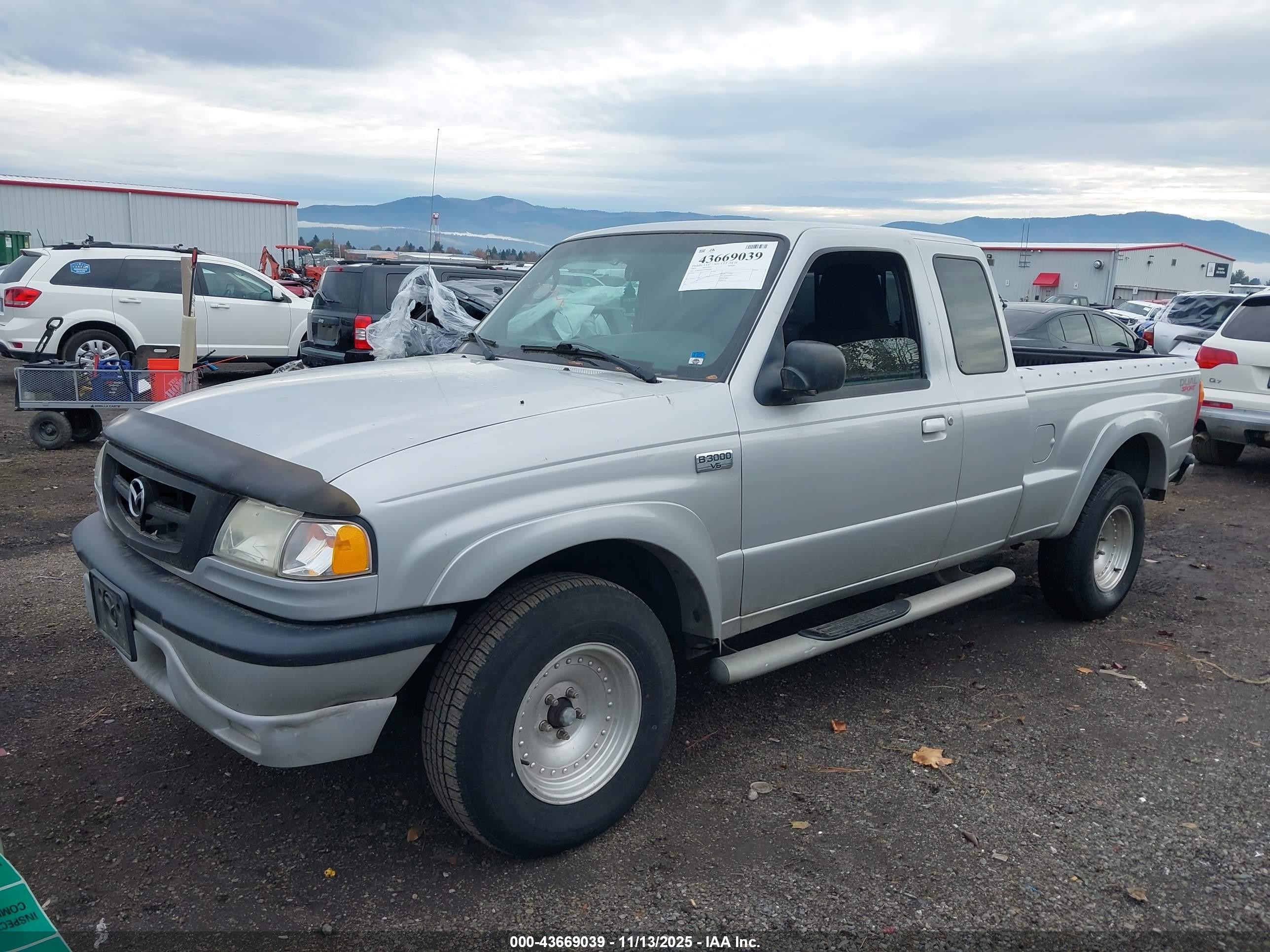 2004 Mazda B3000 Ds Серебряный vin: 4F4YR16U54TM05680