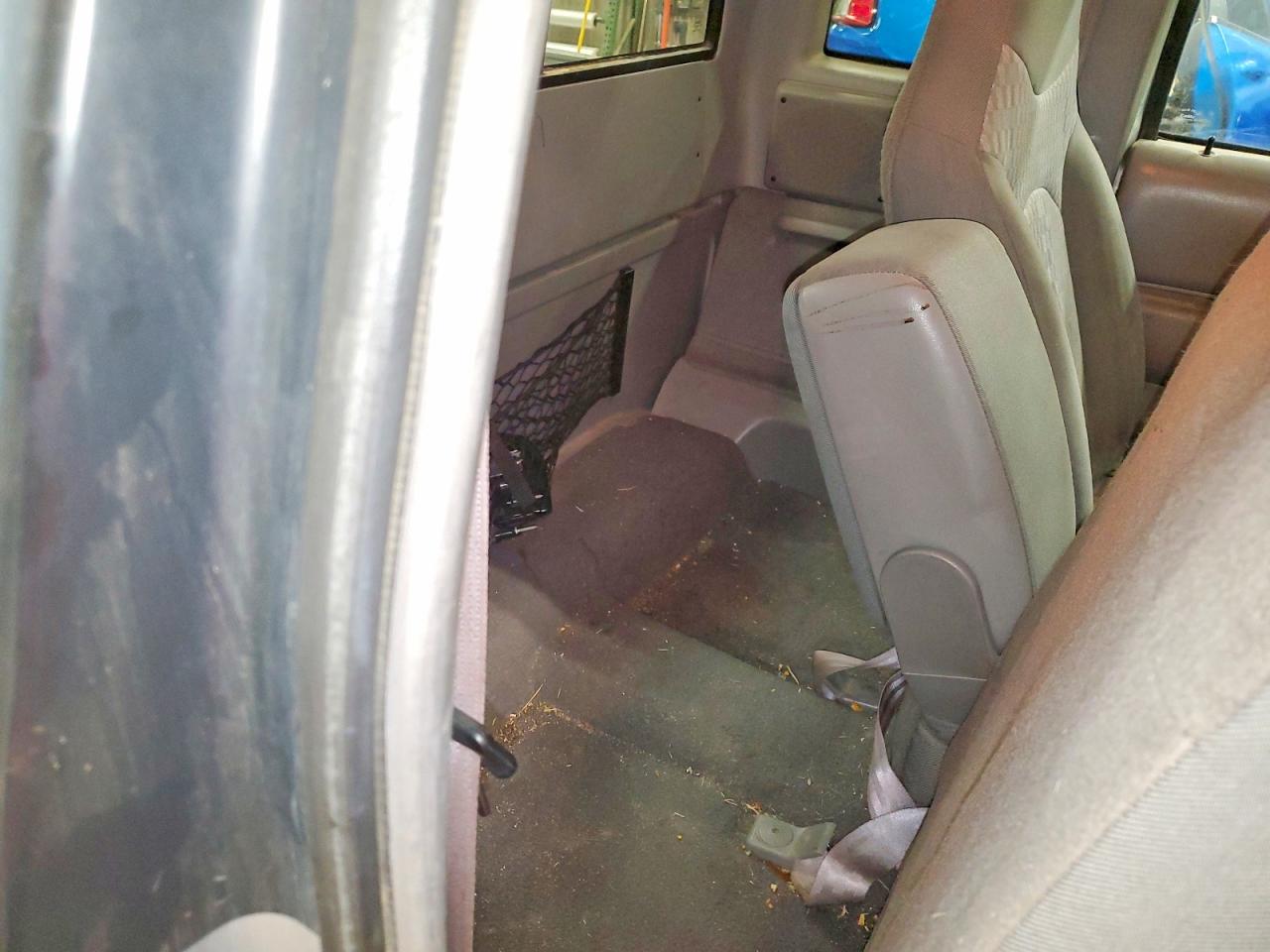 2001 Mazda B3000 Cab Plus Silver vin: 4F4YR16U61TM02976
