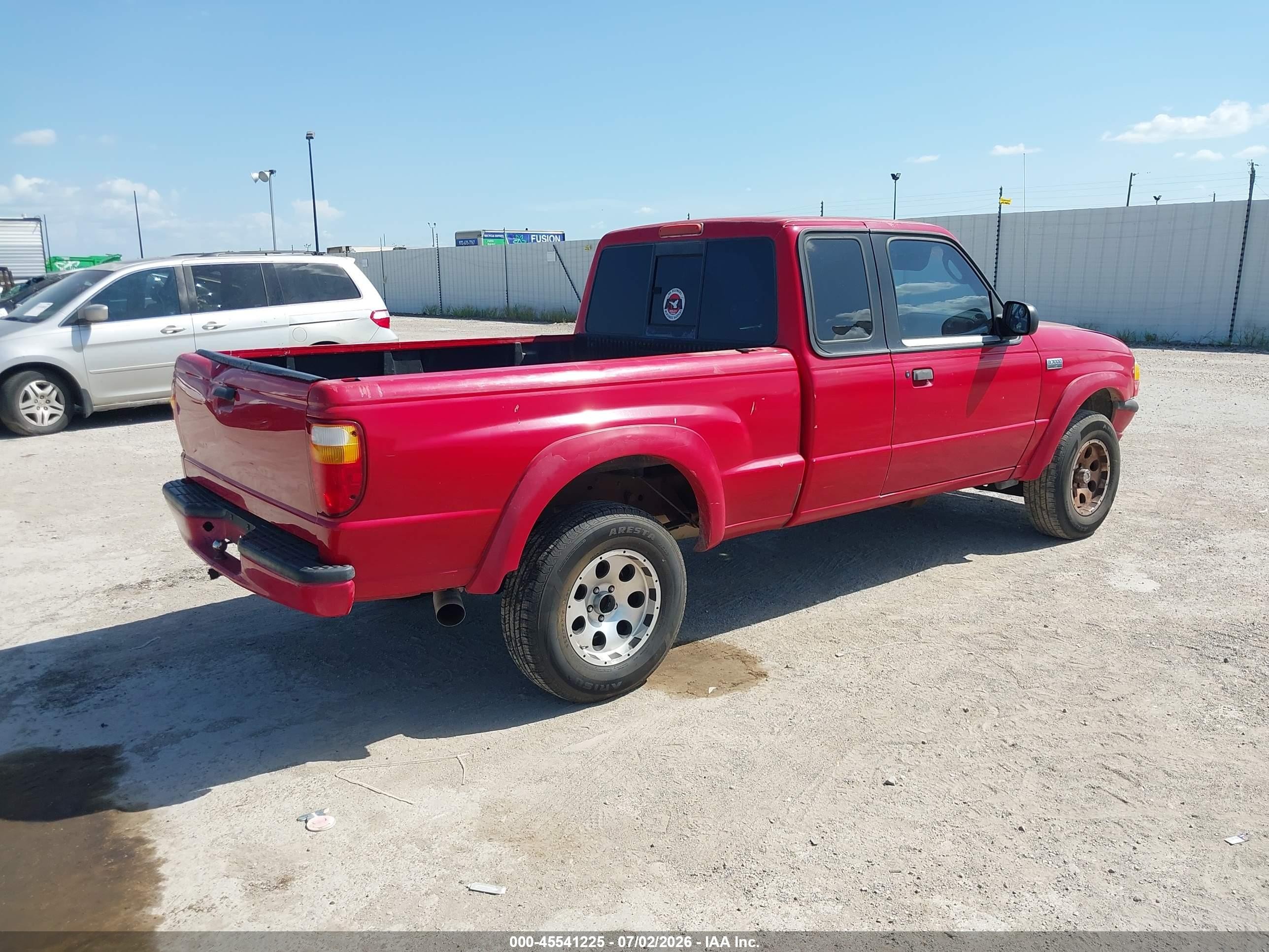 2001 Mazda B3000 Ds/se Red vin: 4F4YR16U61TM15842