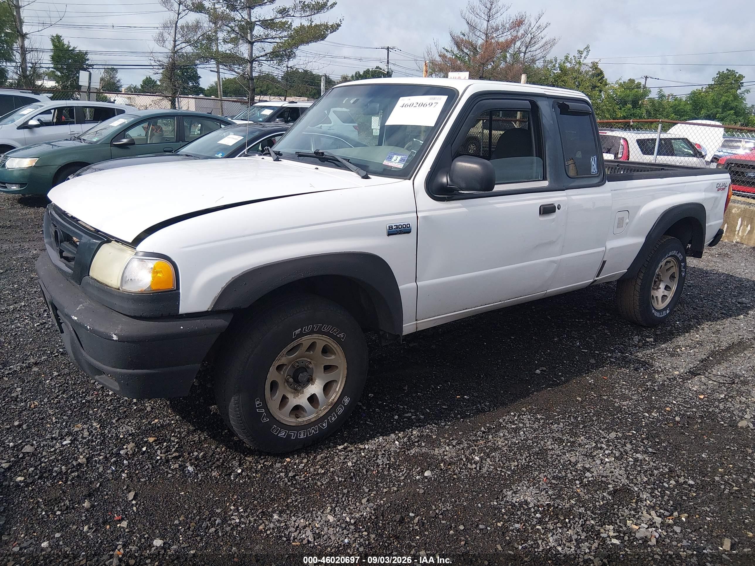 2002 Mazda B3000 Ds White vin: 4F4YR16U62TM01716