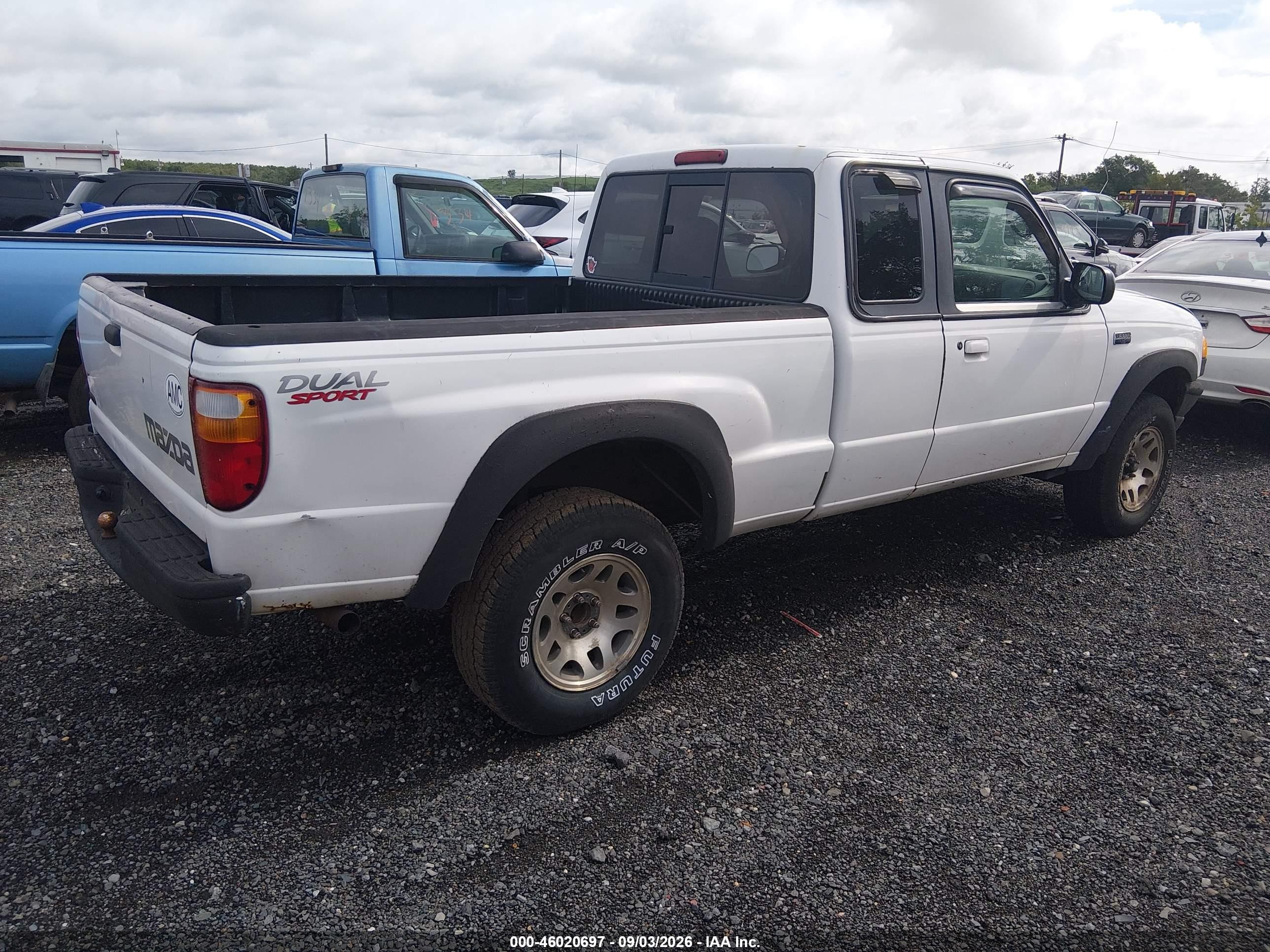 2002 Mazda B3000 Ds White vin: 4F4YR16U62TM01716