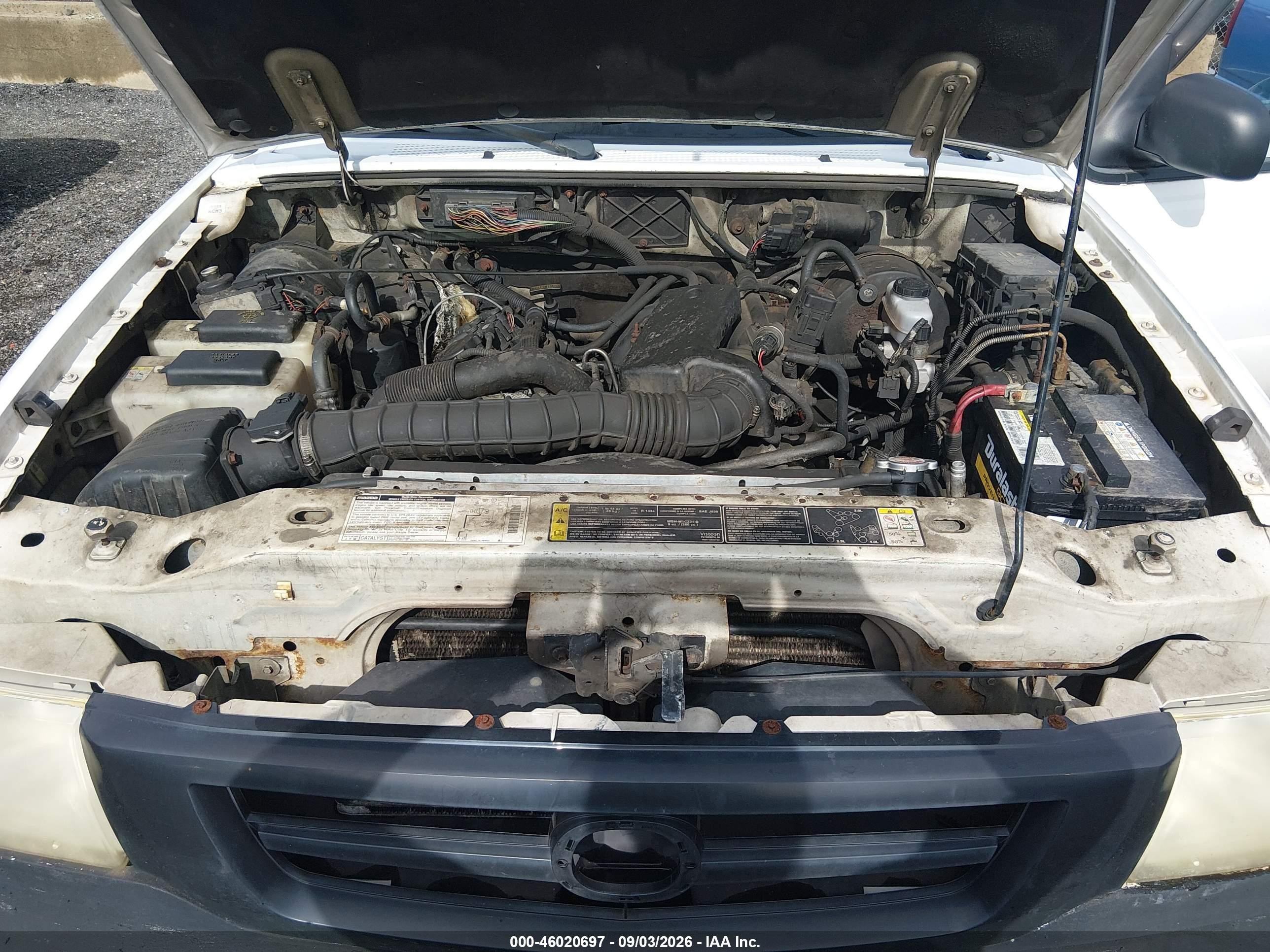 2002 Mazda B3000 Ds White vin: 4F4YR16U62TM01716