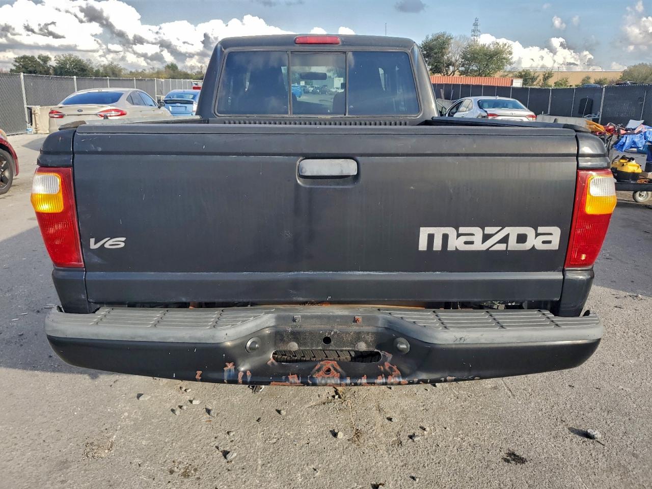 2004 Mazda B3000 Cab Plus Black vin: 4F4YR16U64TM11908