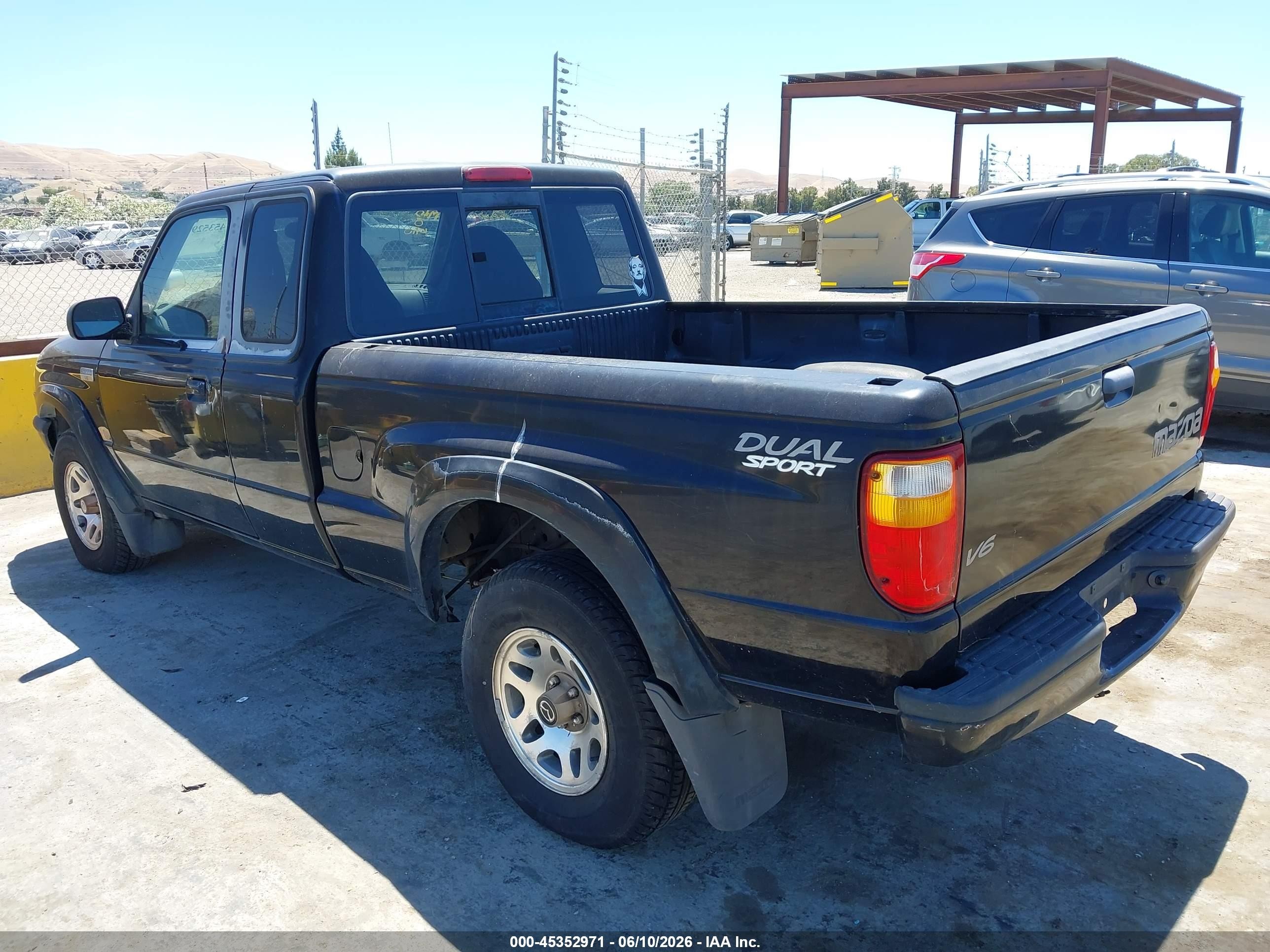 2002 Mazda B3000 Ds Black vin: 4F4YR16U82TM09574