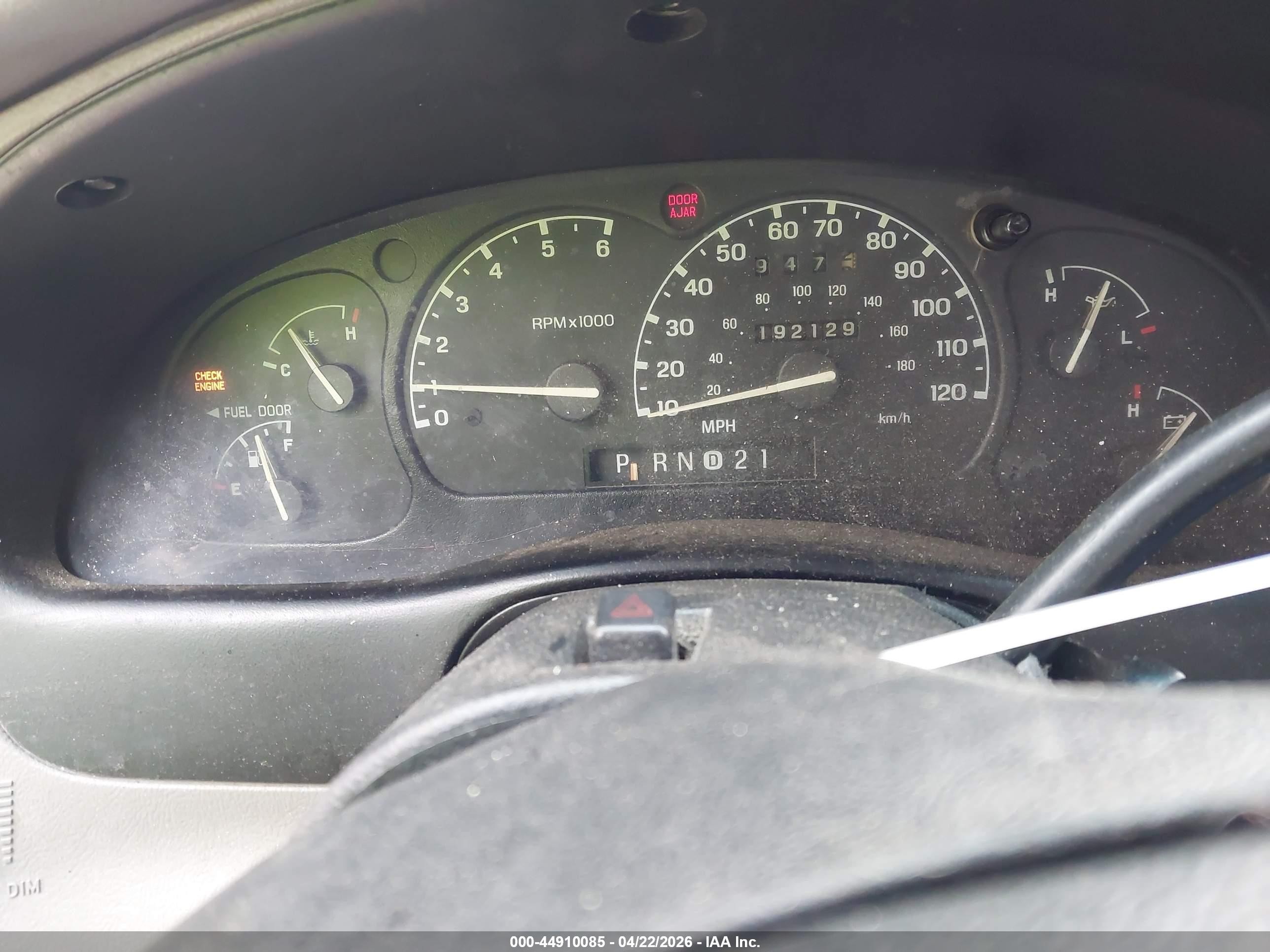 2000 Mazda B3000 Se/tl Burgundy vin: 4F4YR16V0YTM21686