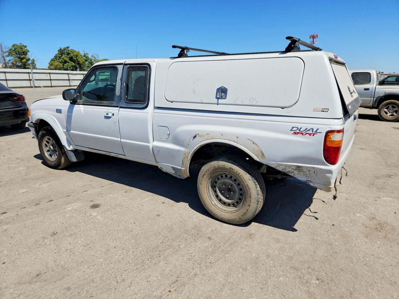 2003 Mazda B3000 Cab Plus Белый vin: 4F4YR16V13TM09099