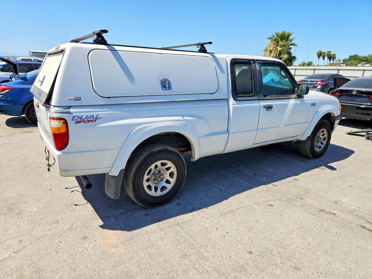 2003 Mazda B3000 Cab Plus Белый vin: 4F4YR16V13TM09099