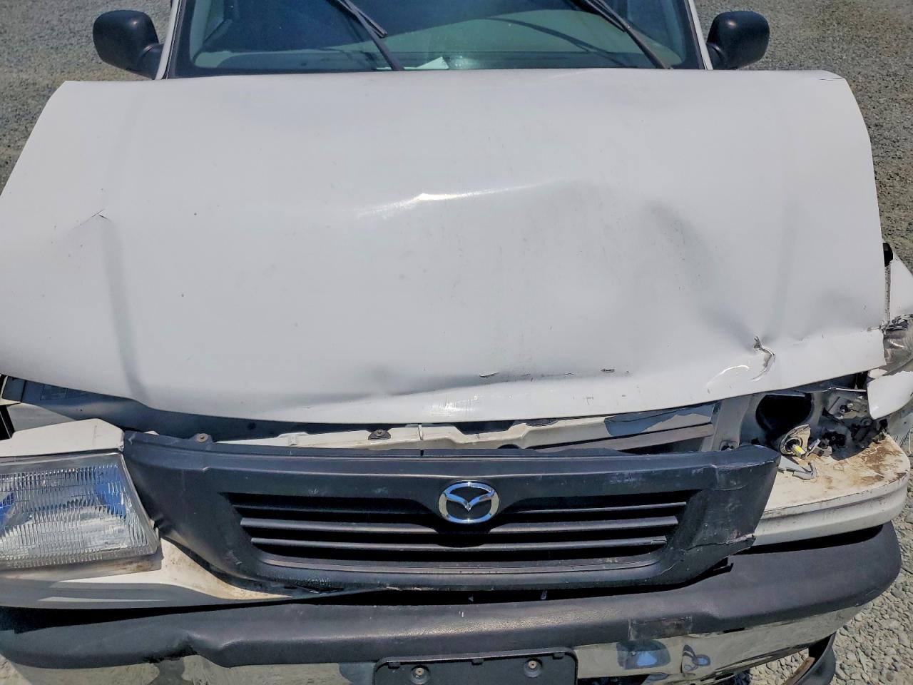 2000 Mazda B3000 Troy Lee Edition White vin: 4F4YR16V3YTM17681