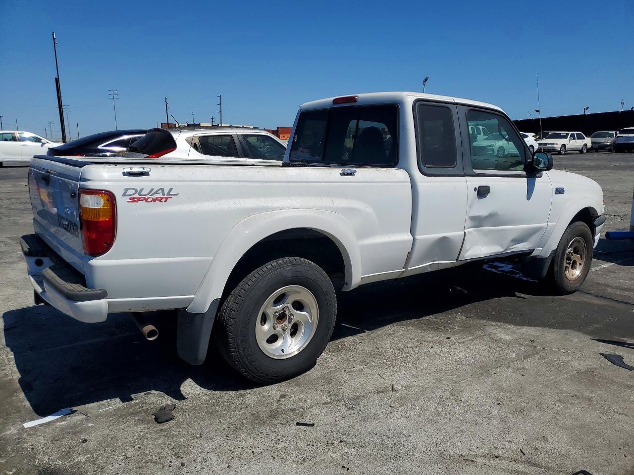 2001 Mazda B3000 Cab Plus White vin: 4F4YR16V41TM27626