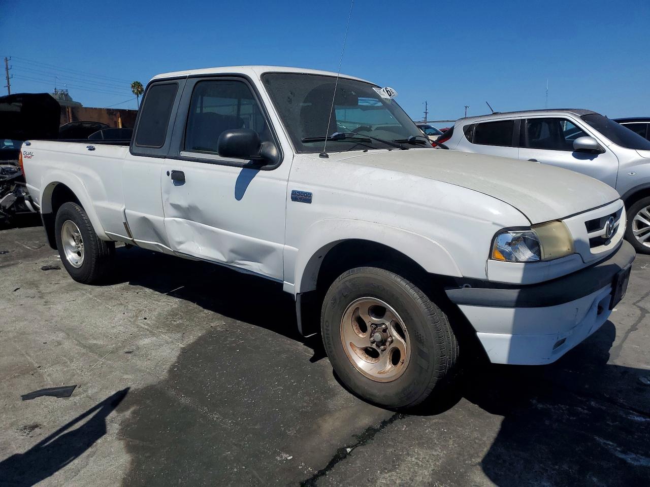 2001 Mazda B3000 Cab Plus White vin: 4F4YR16V41TM27626