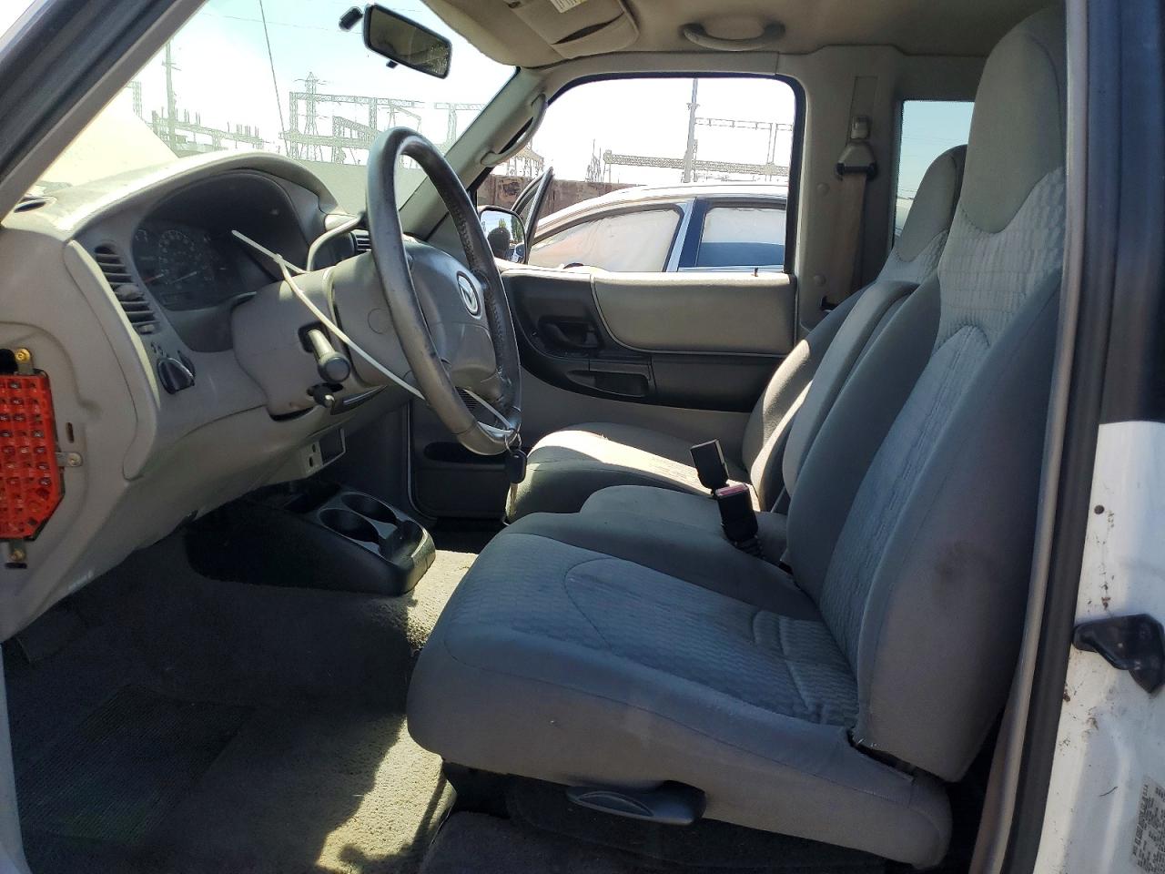 2001 Mazda B3000 Cab Plus White vin: 4F4YR16V41TM27626