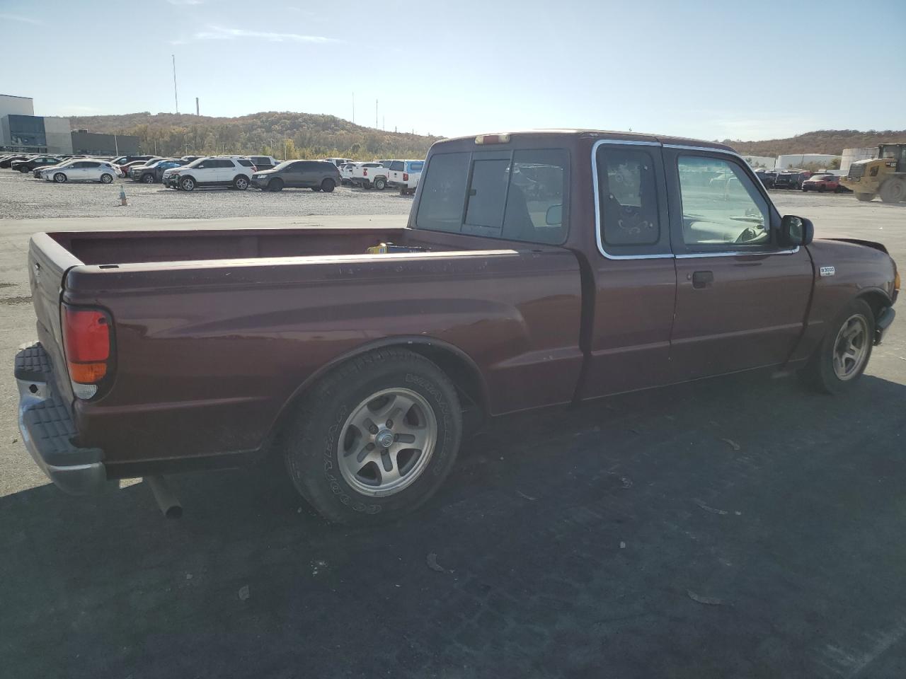 1999 Mazda B3000 Cab Plus Burgundy vin: 4F4YR16V5XTM13081
