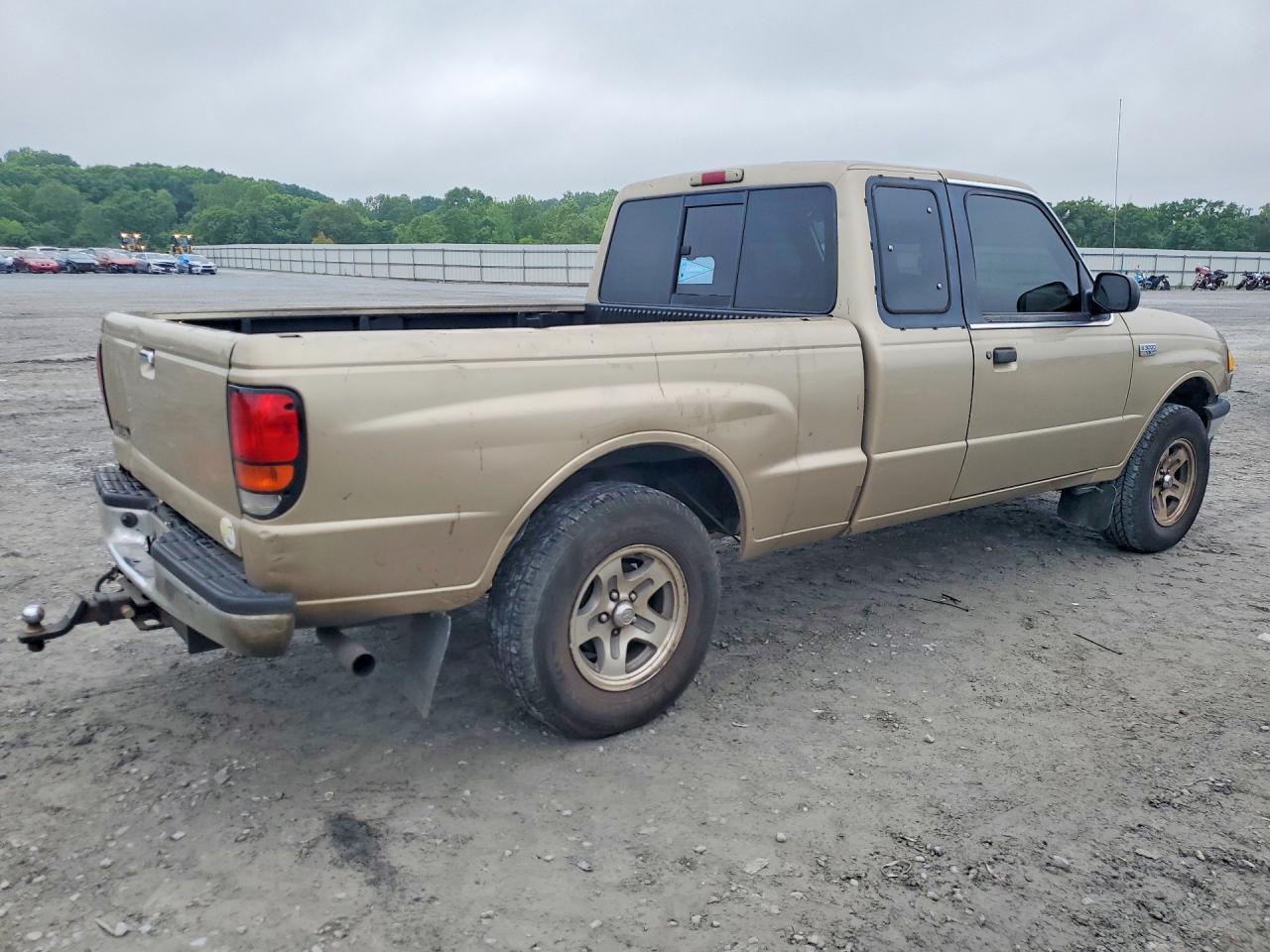 1999 Mazda B3000 Cab Plus Желто-коричневый vin: 4F4YR16V7XTM13874