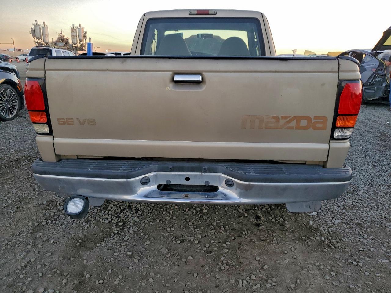 1999 Mazda B3000 Cab Plus Gold vin: 4F4YR16V8XTM21983