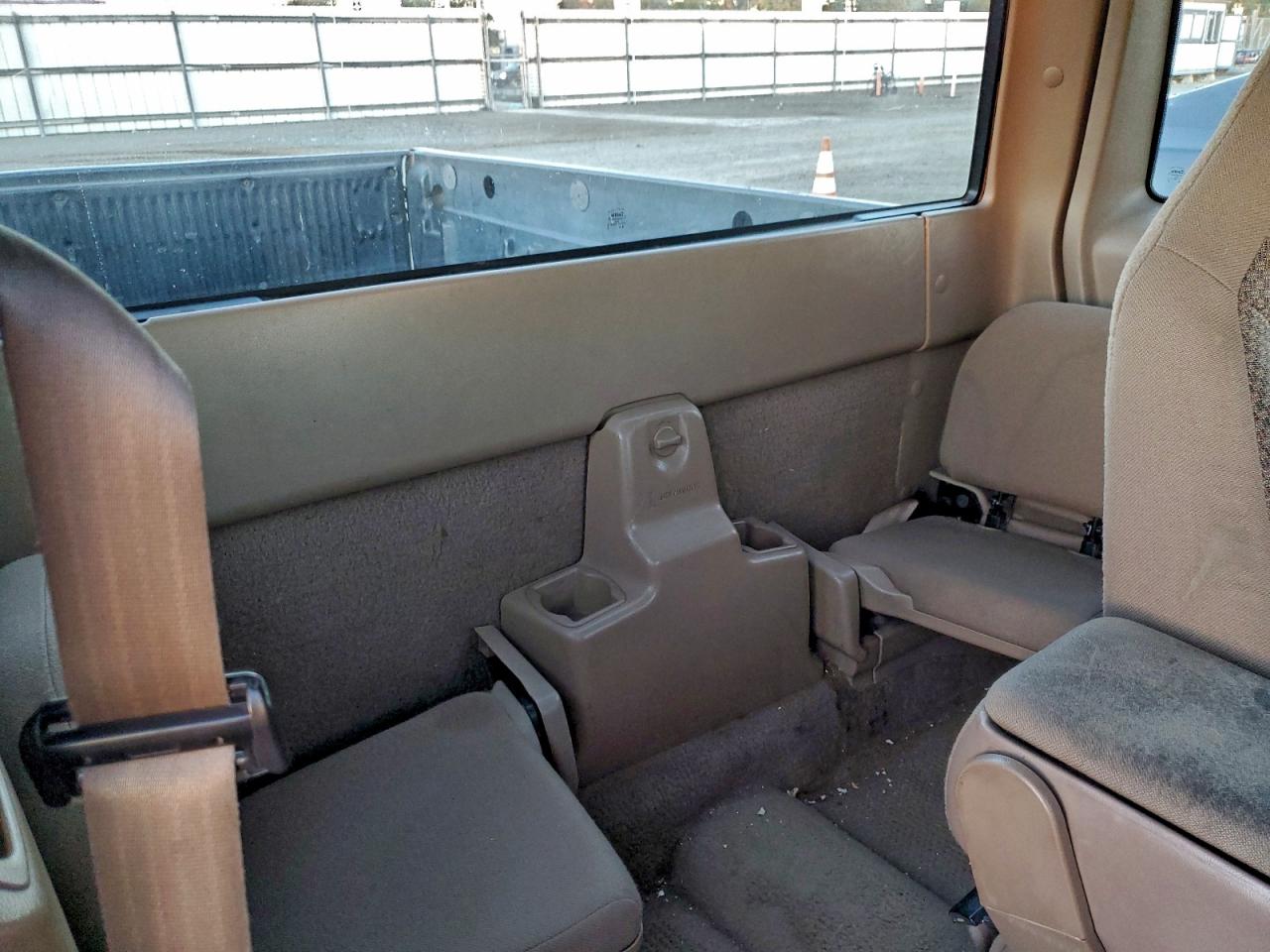 1999 Mazda B3000 Cab Plus Gold vin: 4F4YR16V8XTM21983