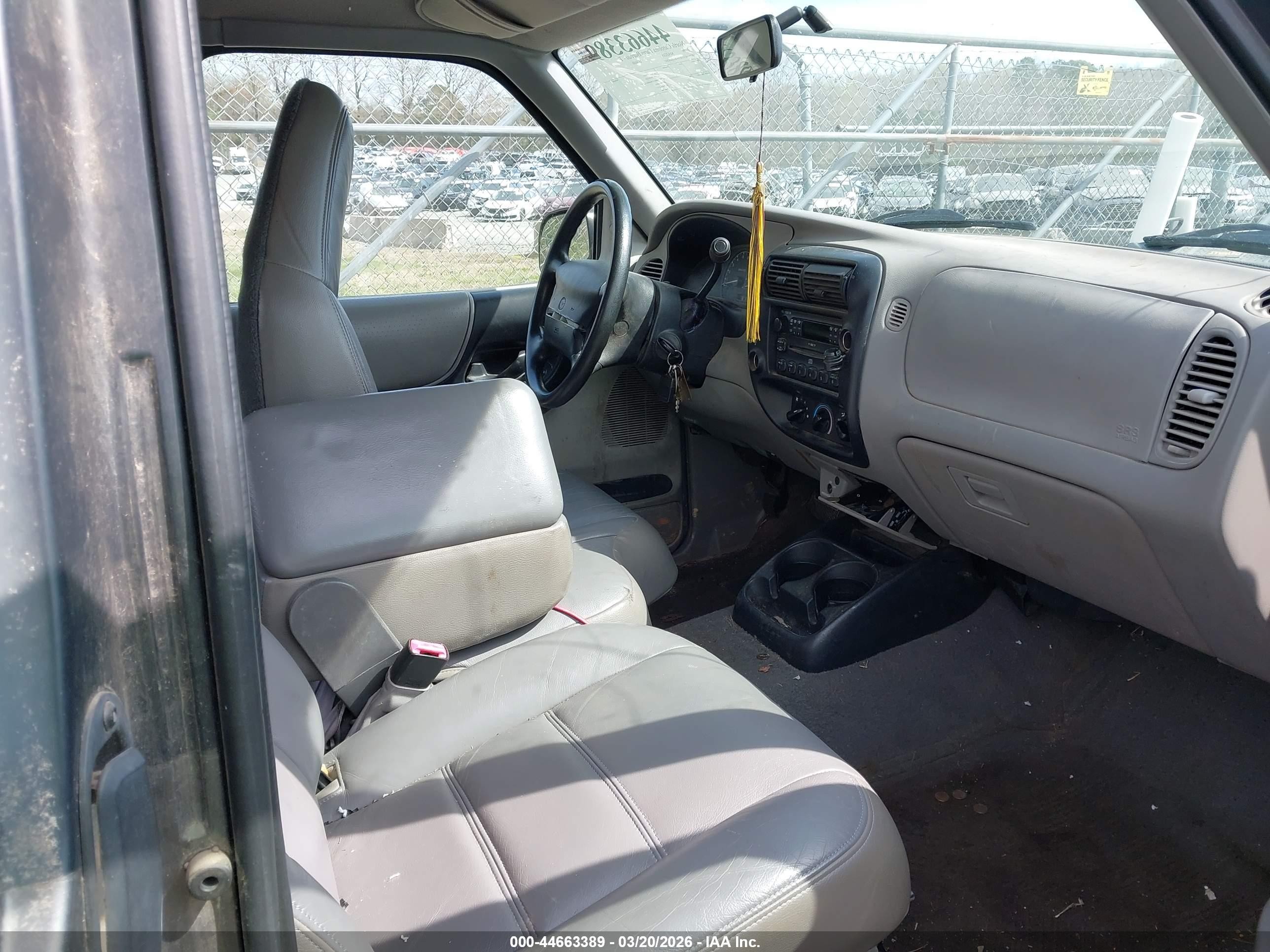 1999 Mazda B3000 Se/tl Серый vin: 4F4YR16V8XTM42607