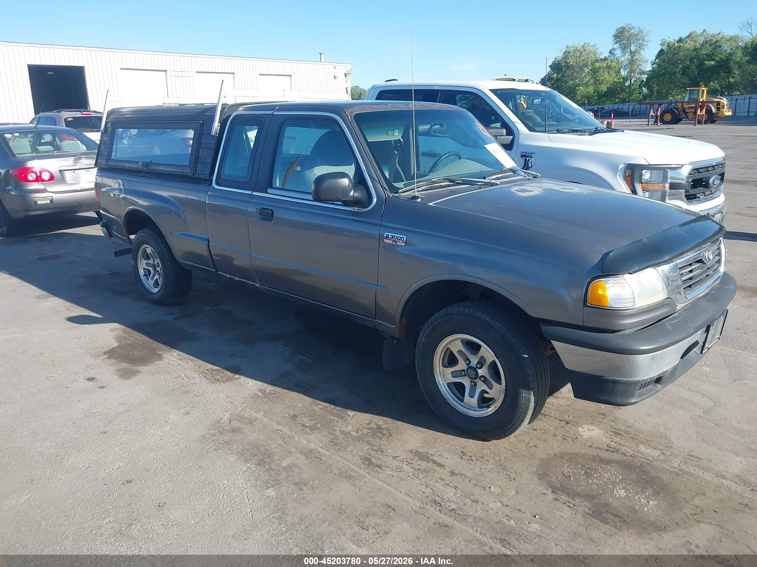 2000 Mazda B3000 Se/tl Silver vin: 4F4YR16V9YTM15725