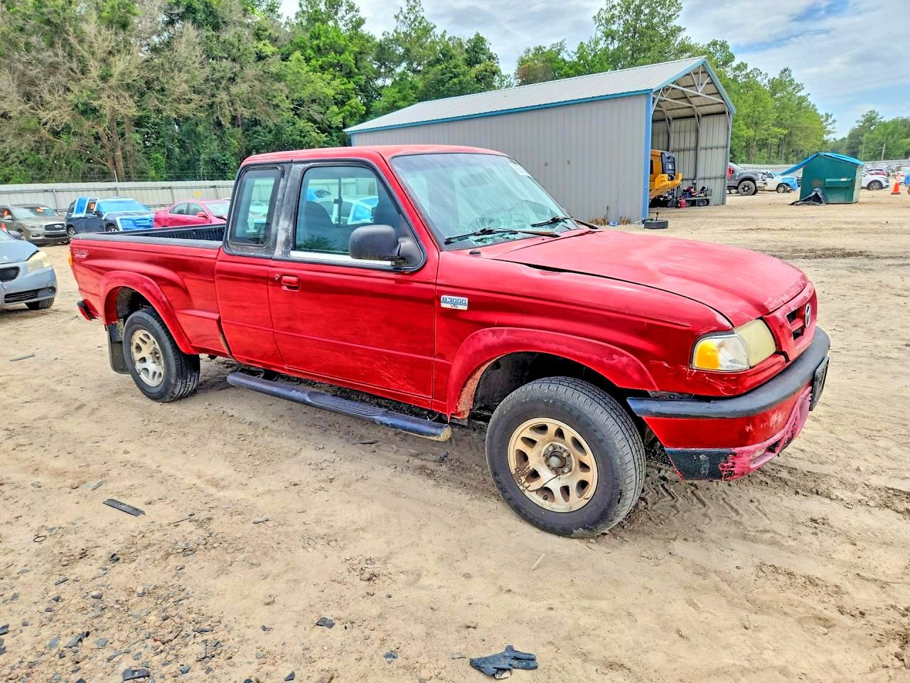 2003 Mazda B3000 Cab Plus Red vin: 4F4YR16VX3TM06931