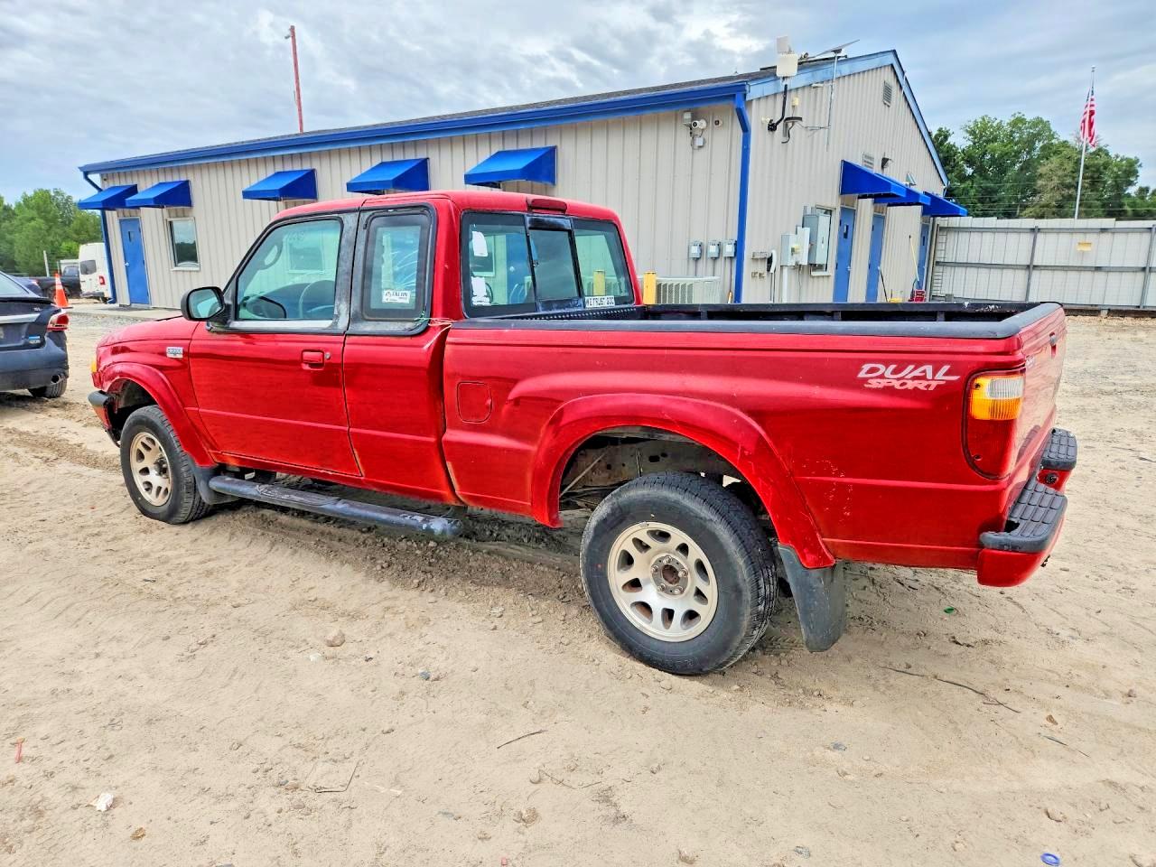 2003 Mazda B3000 Cab Plus Red vin: 4F4YR16VX3TM06931