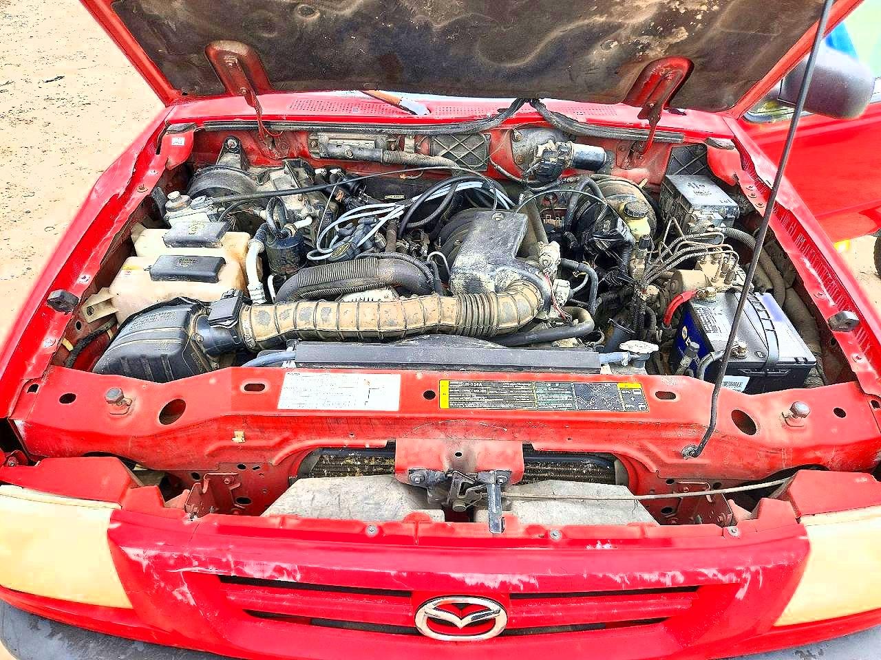 2003 Mazda B3000 Cab Plus Red vin: 4F4YR16VX3TM06931