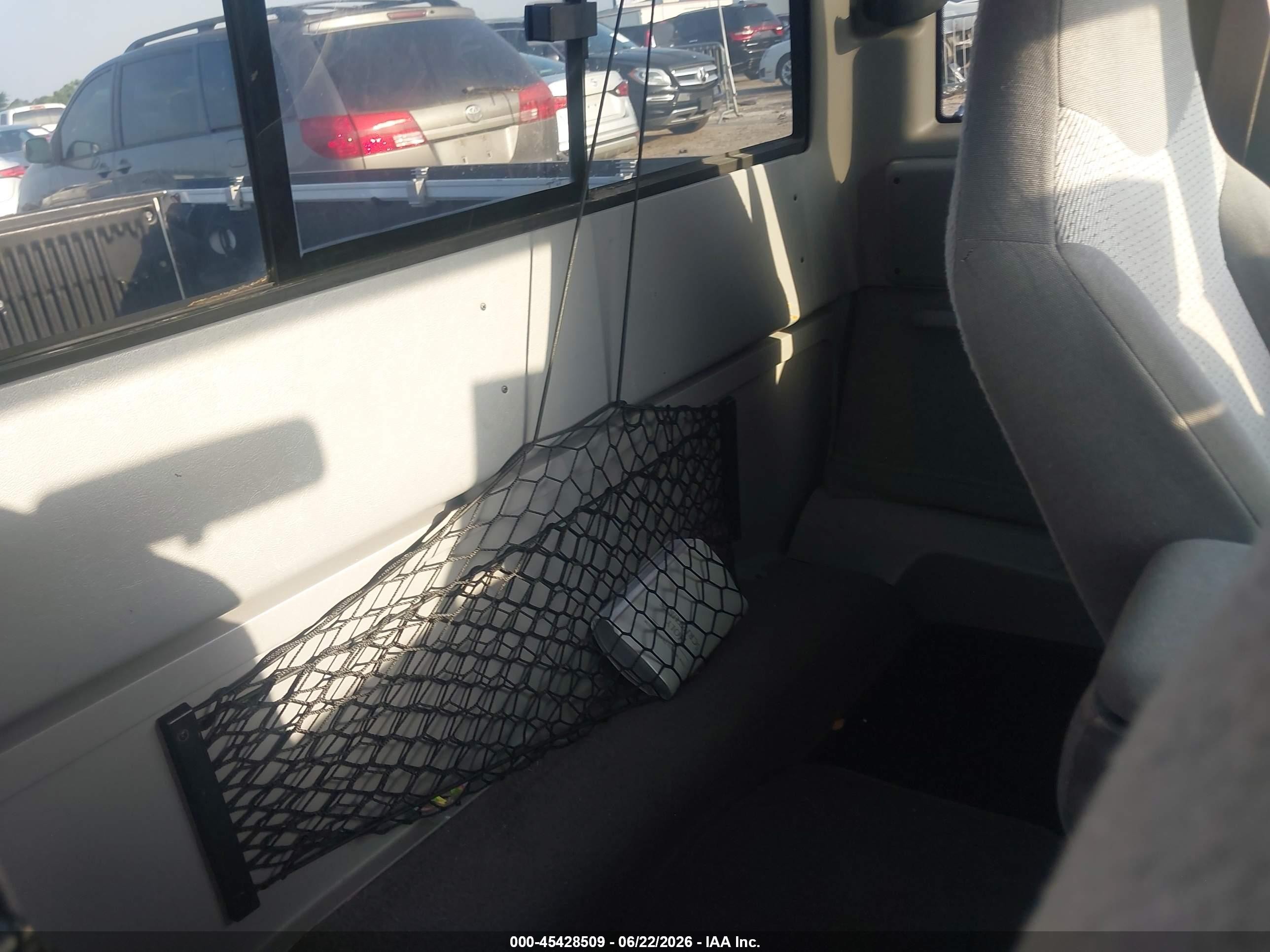 2000 Mazda B3000 Se/tl Белый vin: 4F4YR16VXYTM26829
