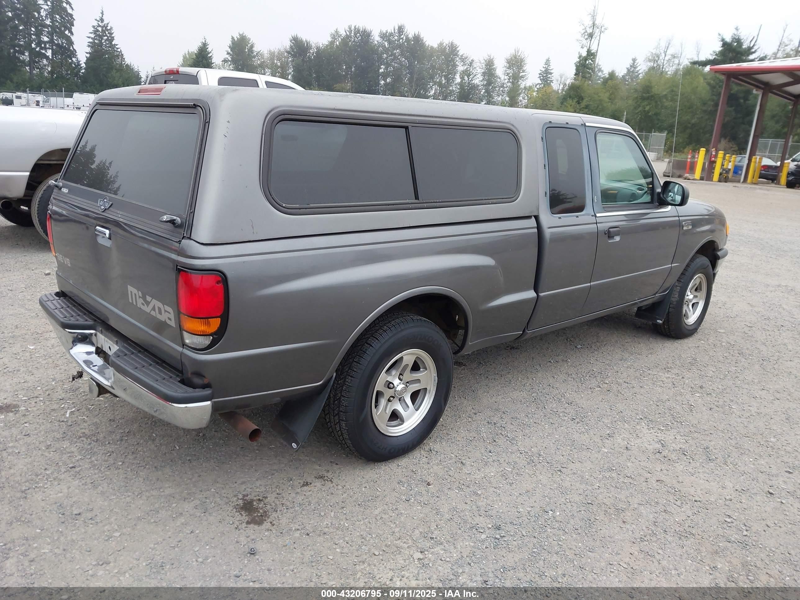 1999 Mazda B4000 Se Gray vin: 4F4YR16X4XTM38295