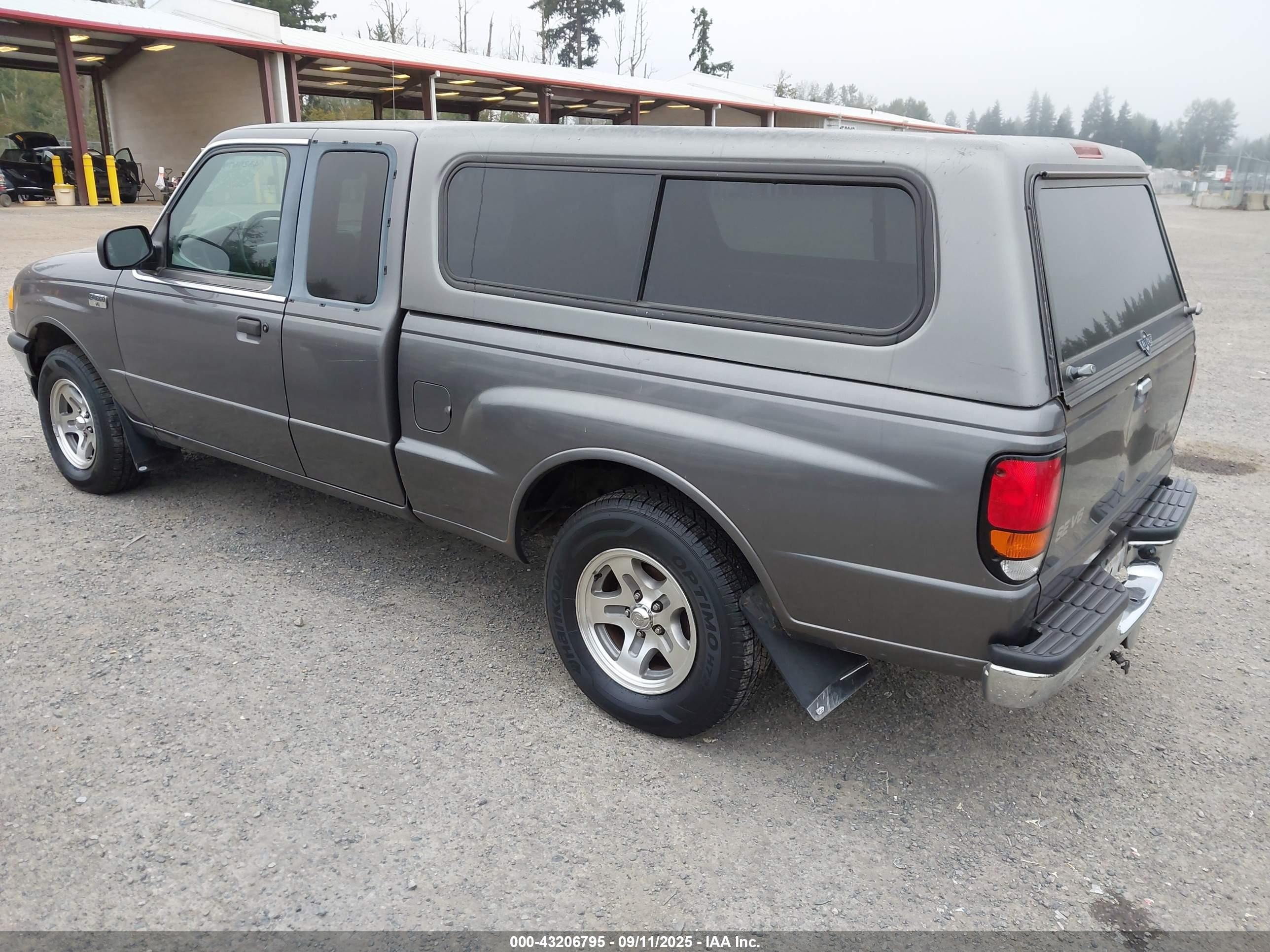 1999 Mazda B4000 Se Gray vin: 4F4YR16X4XTM38295