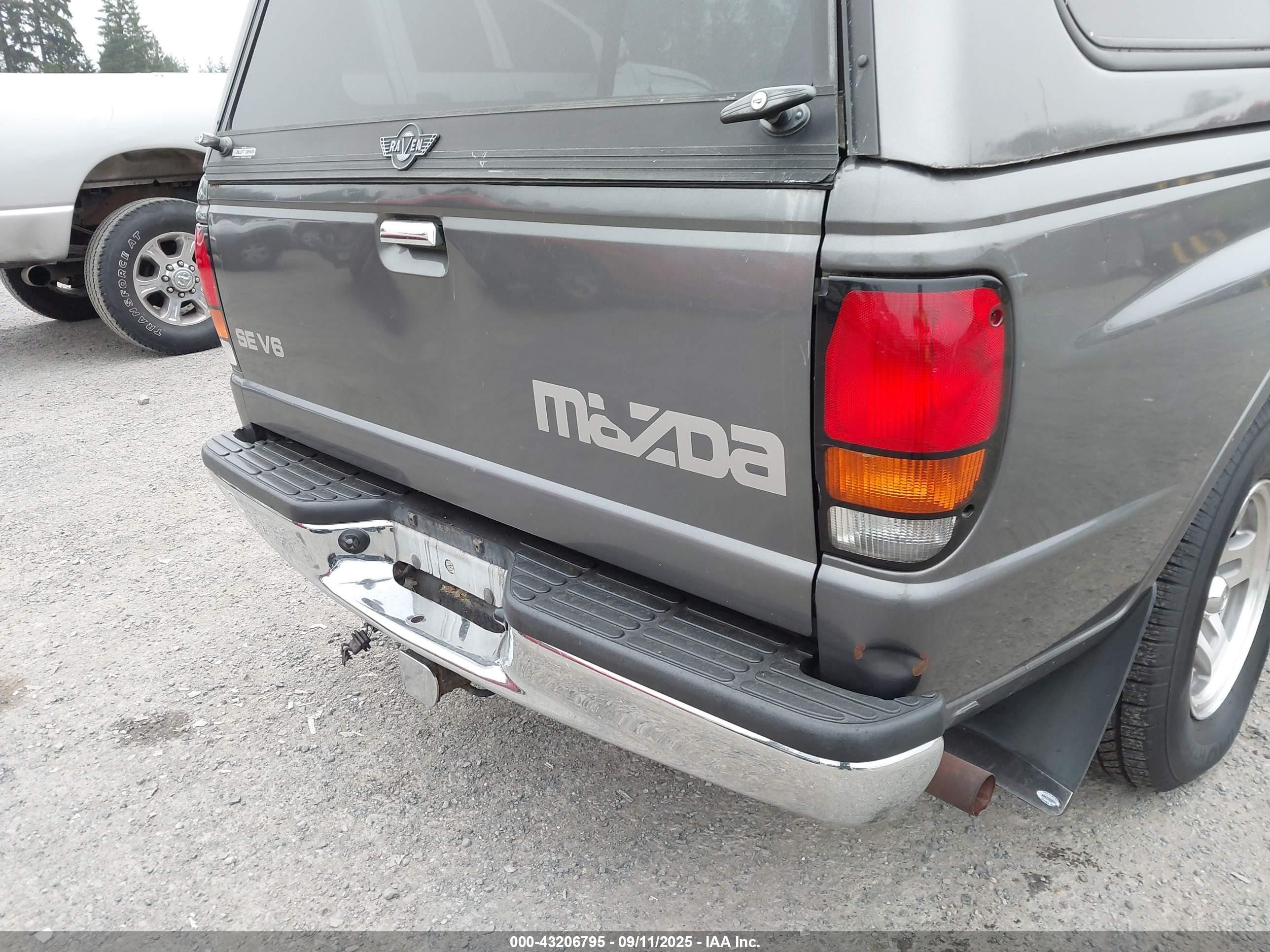 1999 Mazda B4000 Se Gray vin: 4F4YR16X4XTM38295
