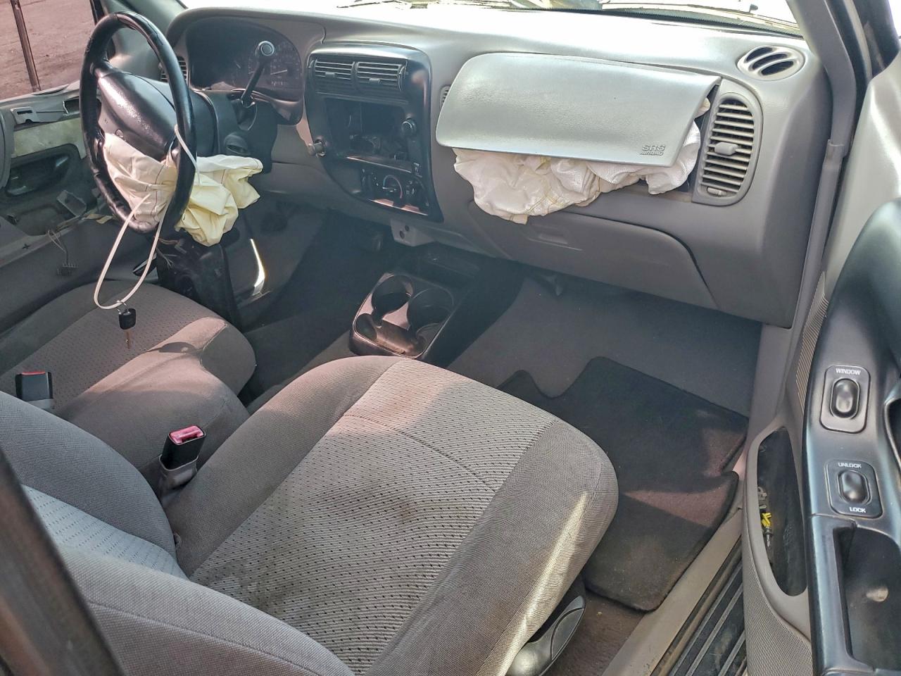 1999 Mazda B4000 Cab Plus Gray vin: 4F4YR16X7XTM36248