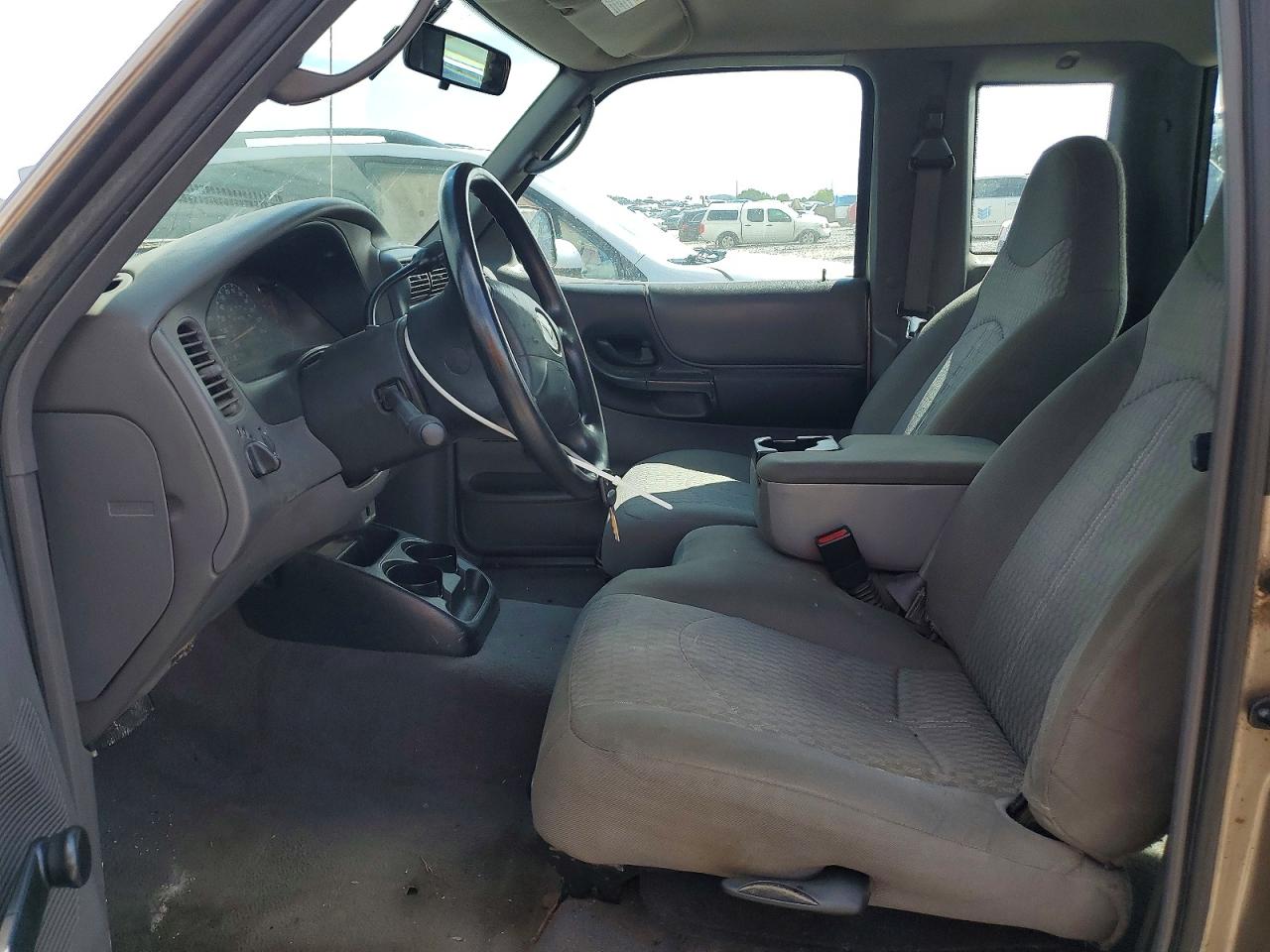2003 Mazda B4000 Золотой vin: 4F4YR17E83TM17652