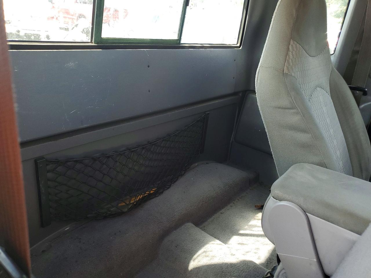 2003 Mazda B4000 Золотой vin: 4F4YR17E83TM17652