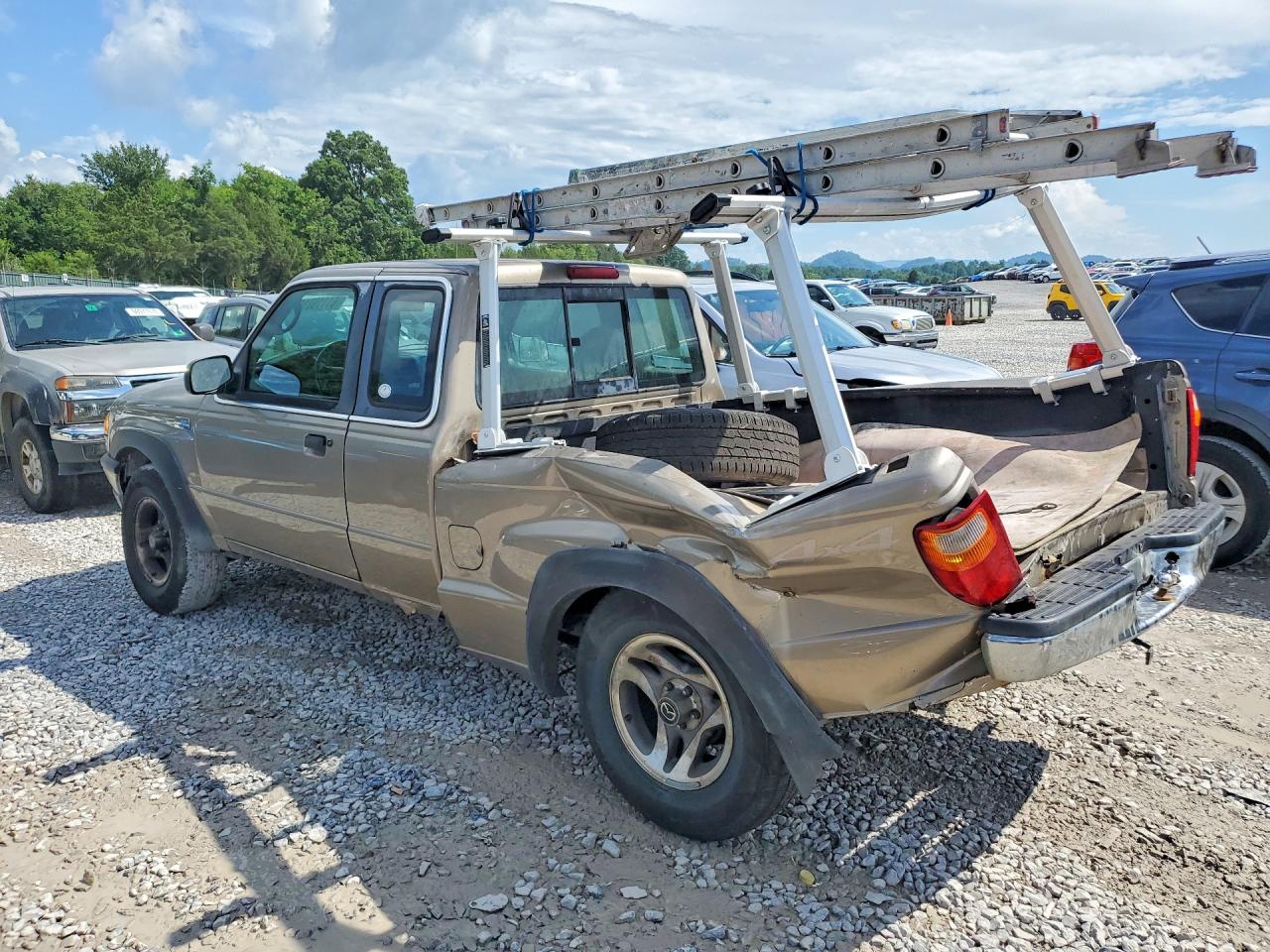 2003 Mazda B4000 Золотой vin: 4F4YR17E83TM17652
