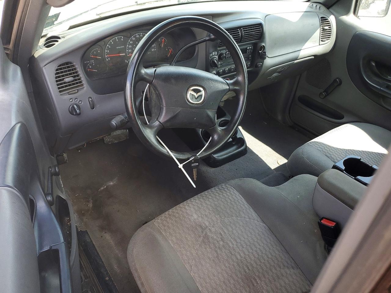 2003 Mazda B4000 Золотой vin: 4F4YR17E83TM17652