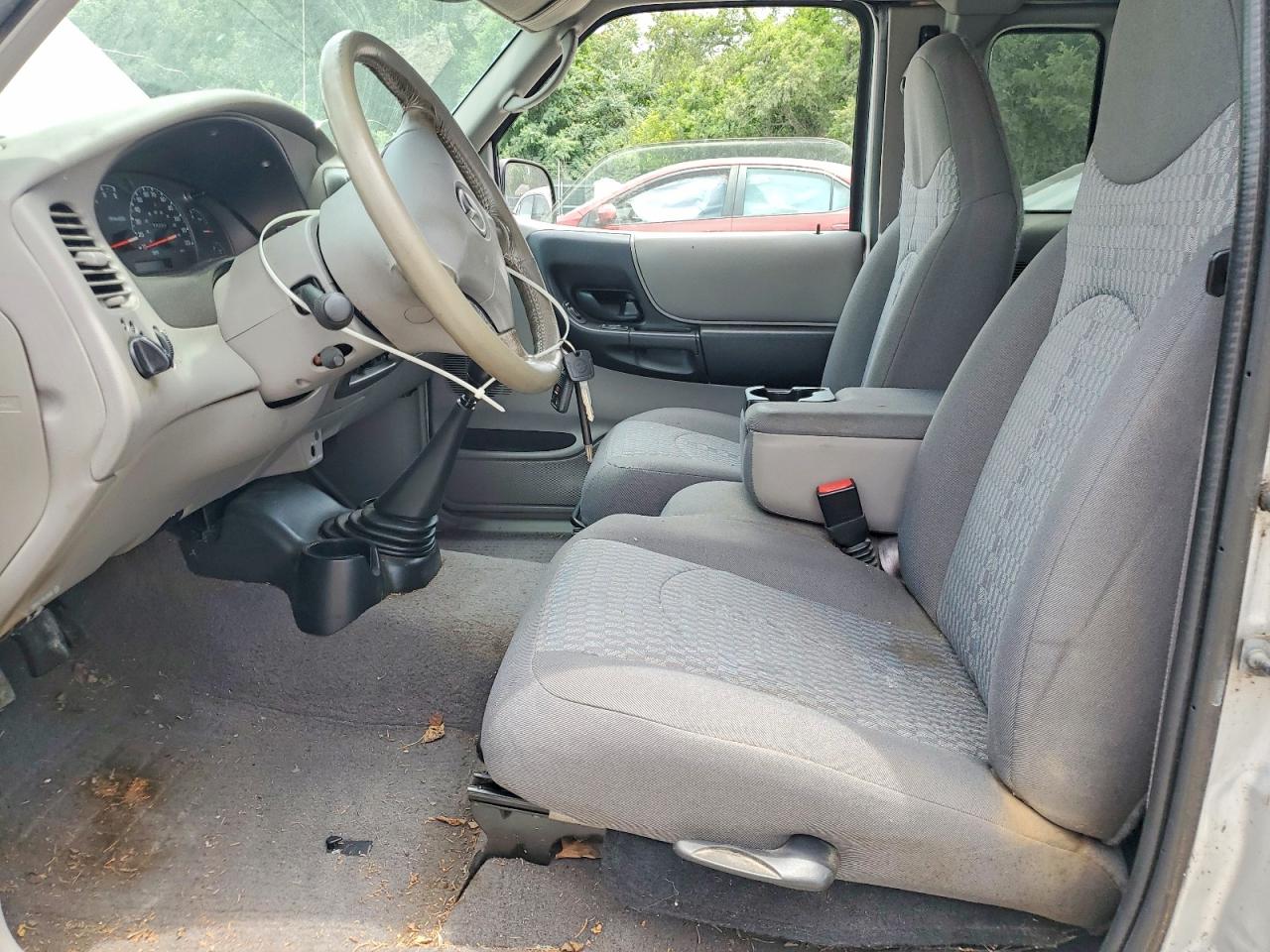 2002 Mazda B4000 Cab Plus Silver vin: 4F4YR46E12TM22175