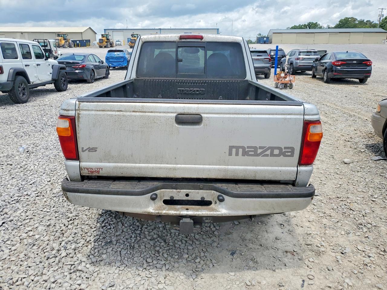 2002 Mazda B4000 Cab Plus Silver vin: 4F4YR46E12TM22175