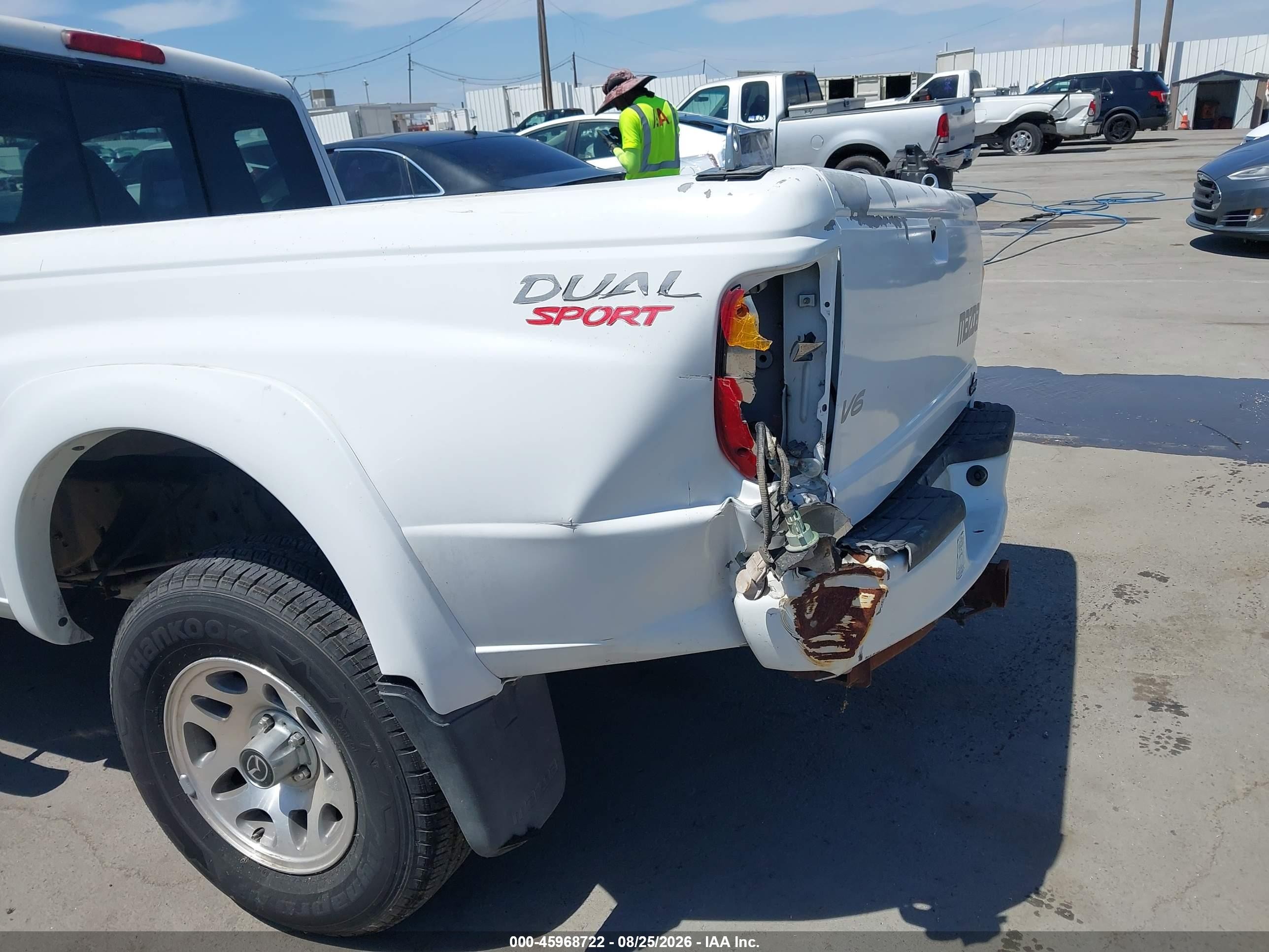 2003 Mazda B4000 Ds White vin: 4F4YR46E63TM13814