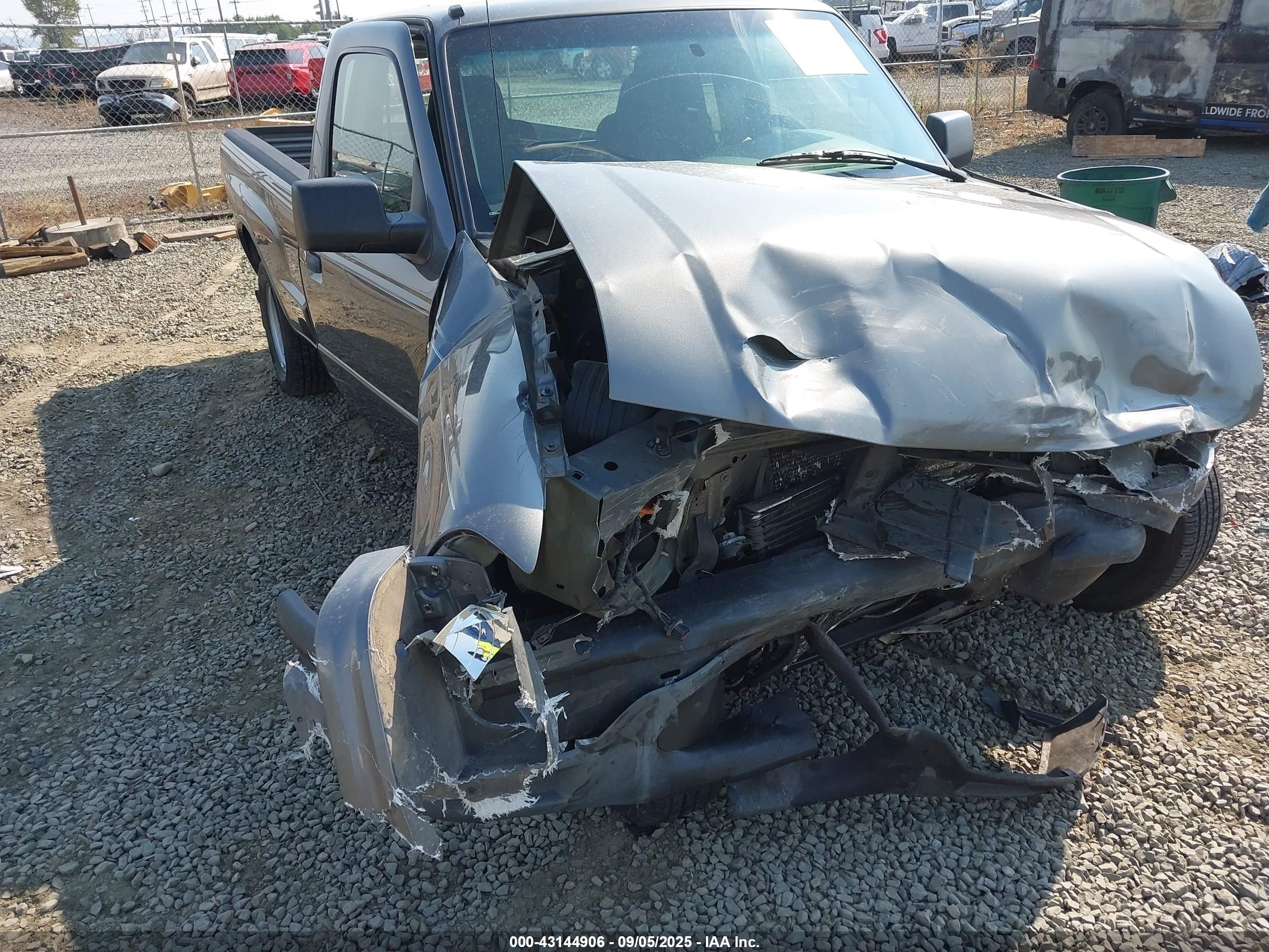 2006 Mazda B3000   Gray vin: 4F4YR46U06PM02831