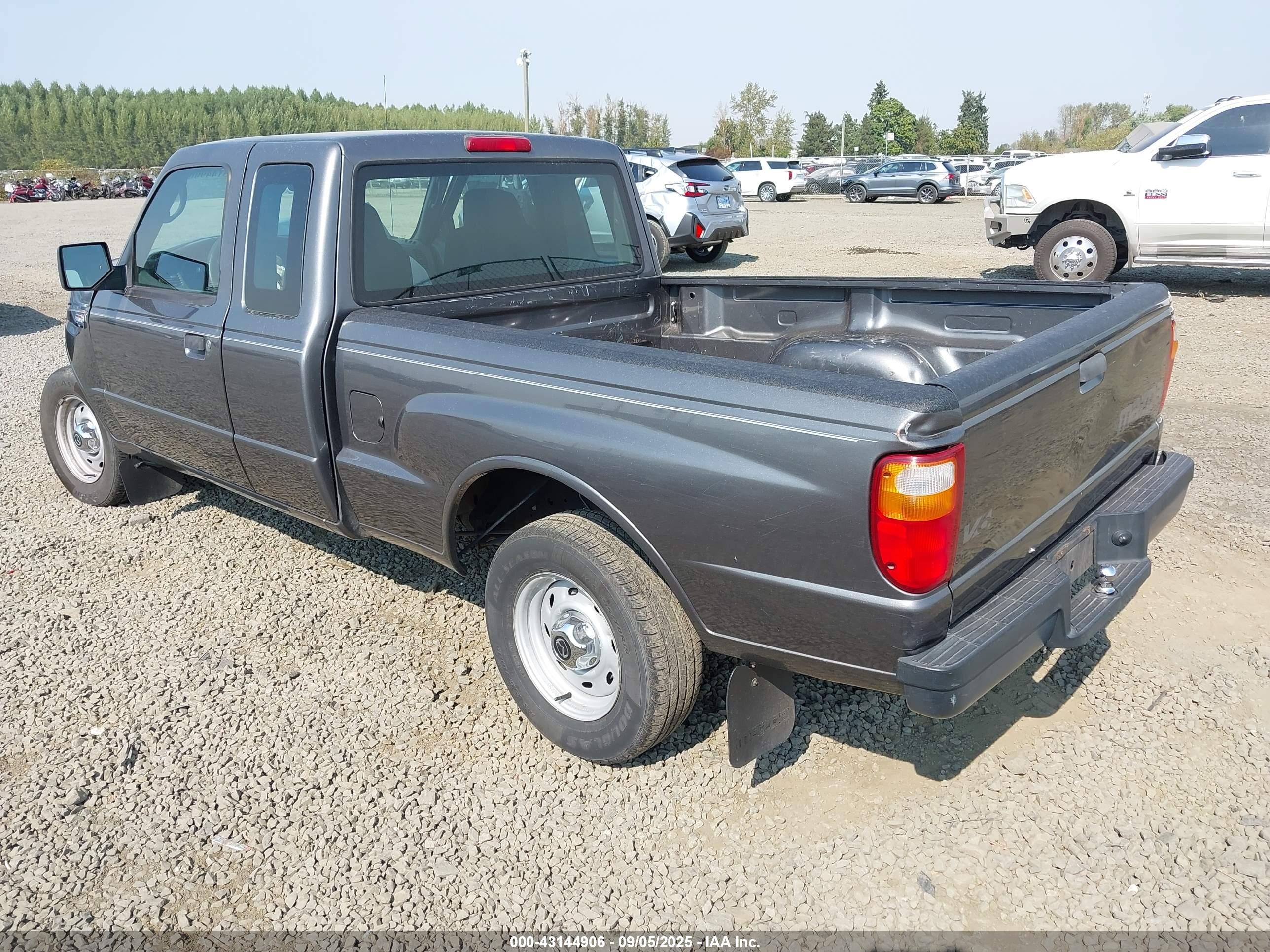 2006 Mazda B3000   Gray vin: 4F4YR46U06PM02831