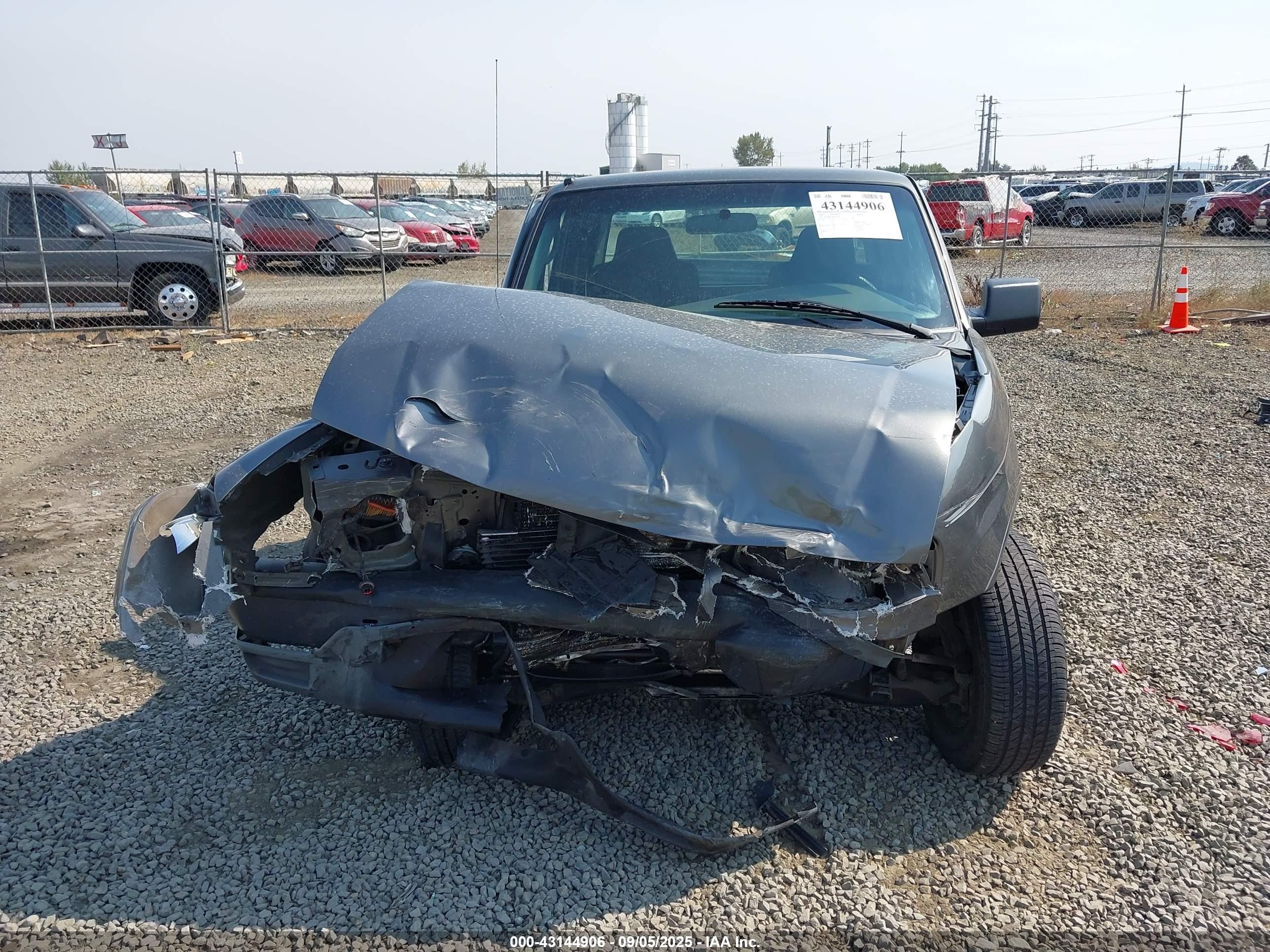 2006 Mazda B3000   Gray vin: 4F4YR46U06PM02831