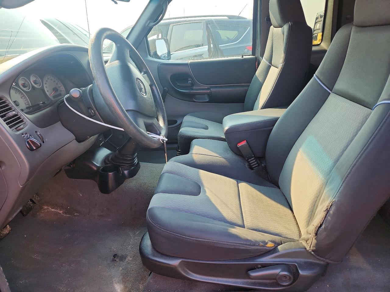 2006 Mazda B3000 Cab Plus Gray vin: 4F4YR46U06PM03316