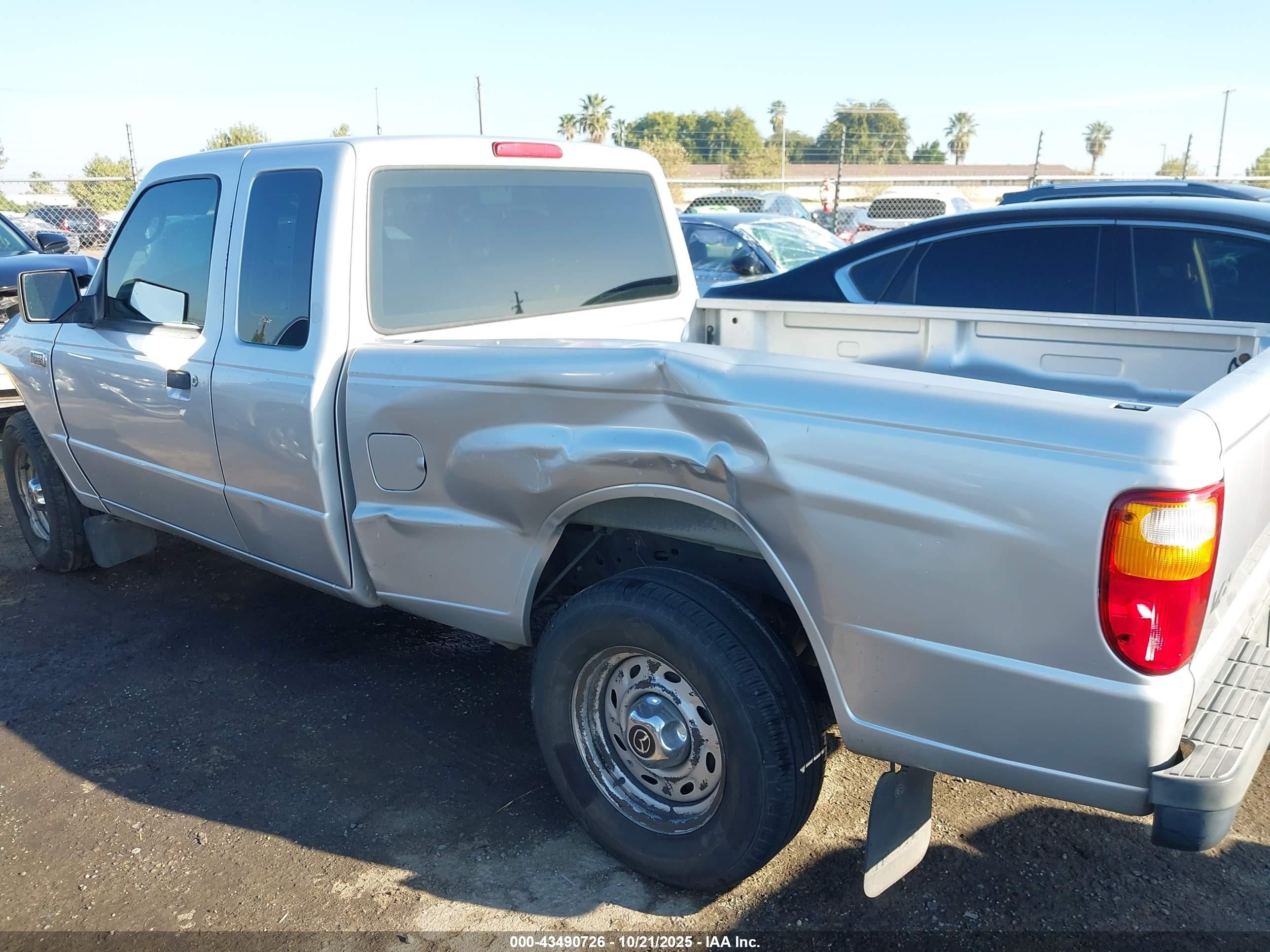 2006 Mazda B3000   Silver vin: 4F4YR46U26PM01146