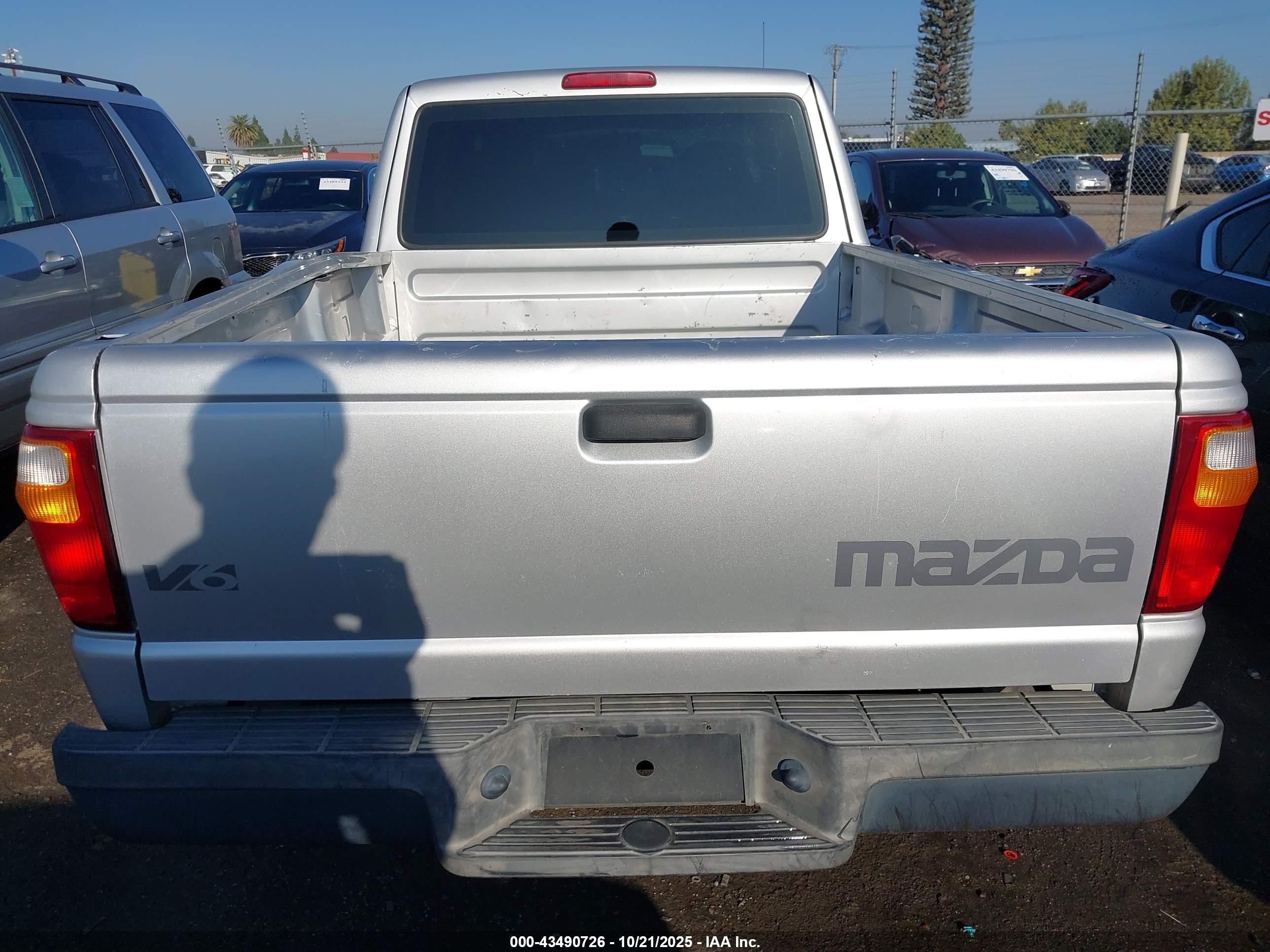 2006 Mazda B3000   Silver vin: 4F4YR46U26PM01146