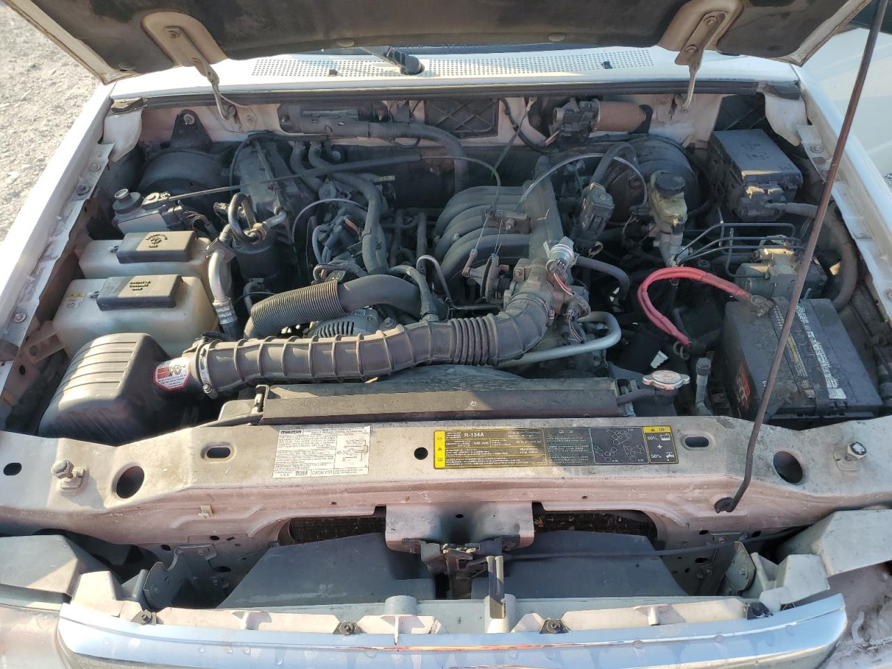 2004 Mazda B3000 Cab Plus Белый vin: 4F4YR46U64TM04023