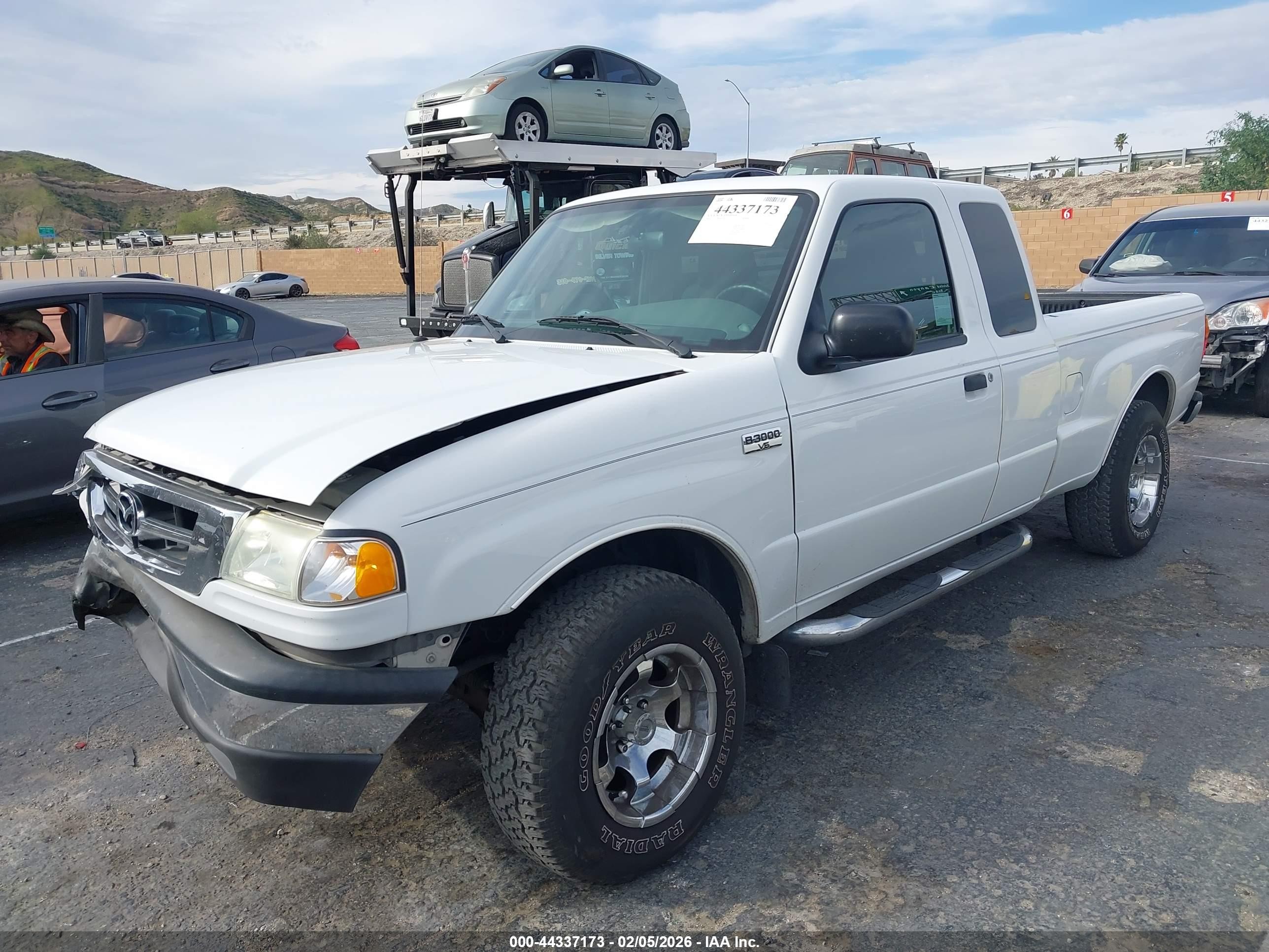 2004 Mazda B3000 Se White vin: 4F4YR46U74TM05634