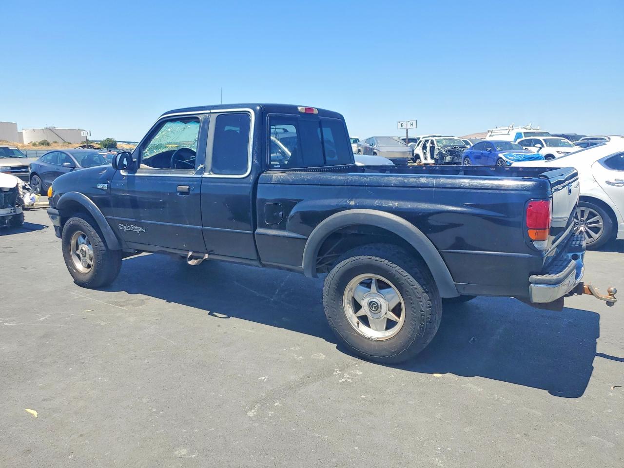 1999 Mazda B3000 Cab Plus Черный vin: 4F4ZR16V3XTM32717