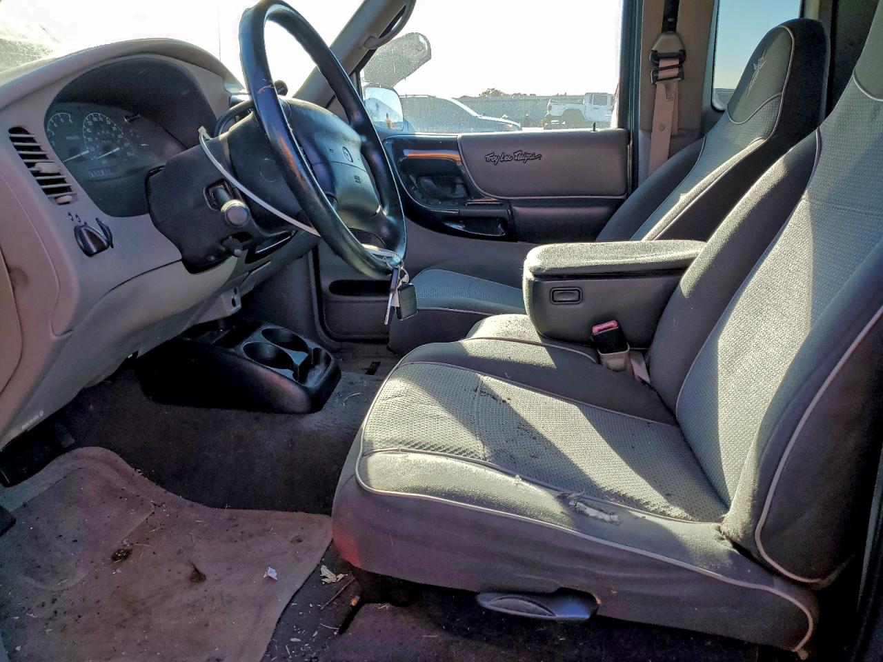 1999 Mazda B3000 Cab Plus Green vin: 4F4ZR16V9XTM39901