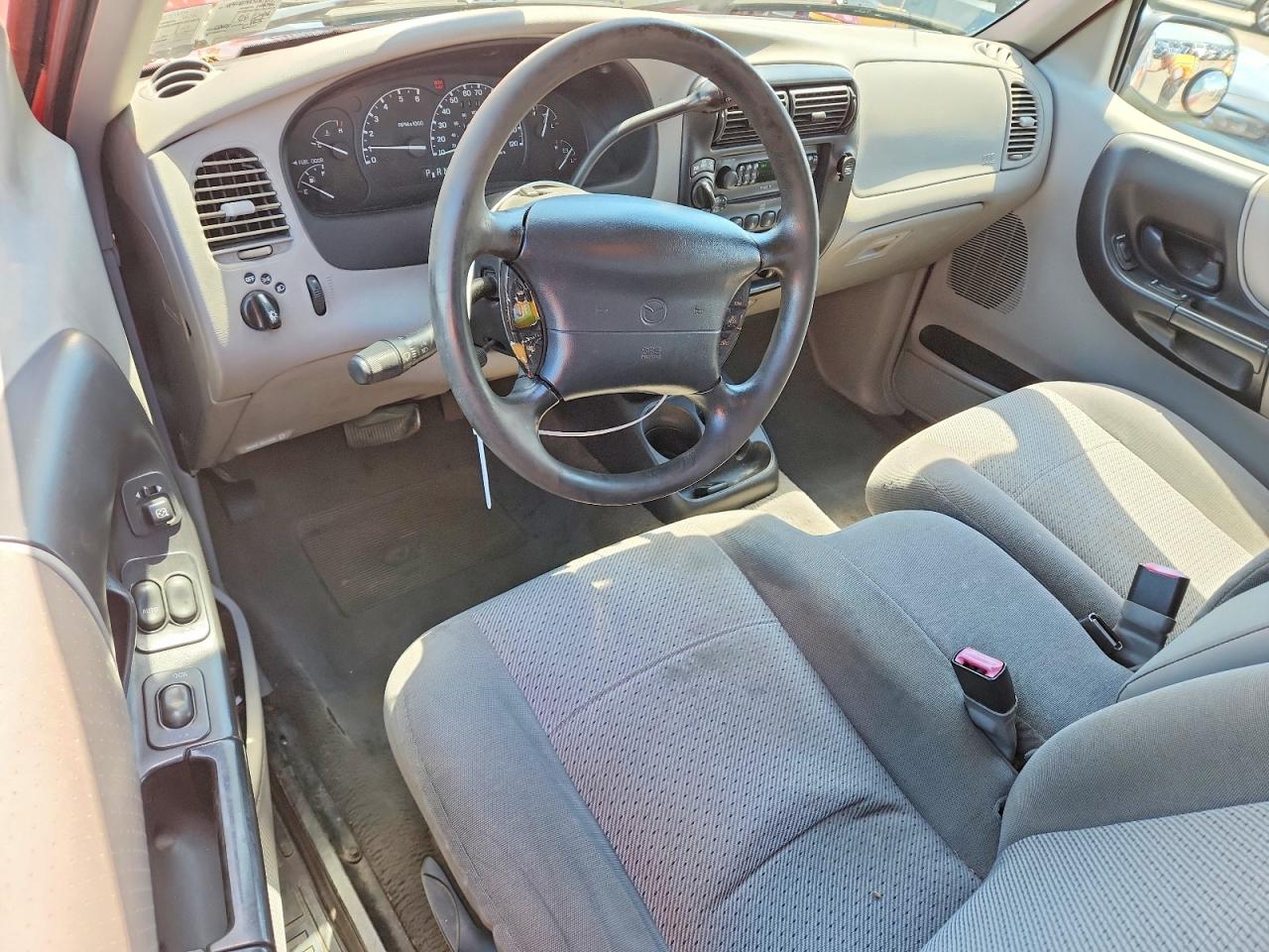 1999 Mazda B3000 Cab Plus Red vin: 4F4ZR17V1XTM13713